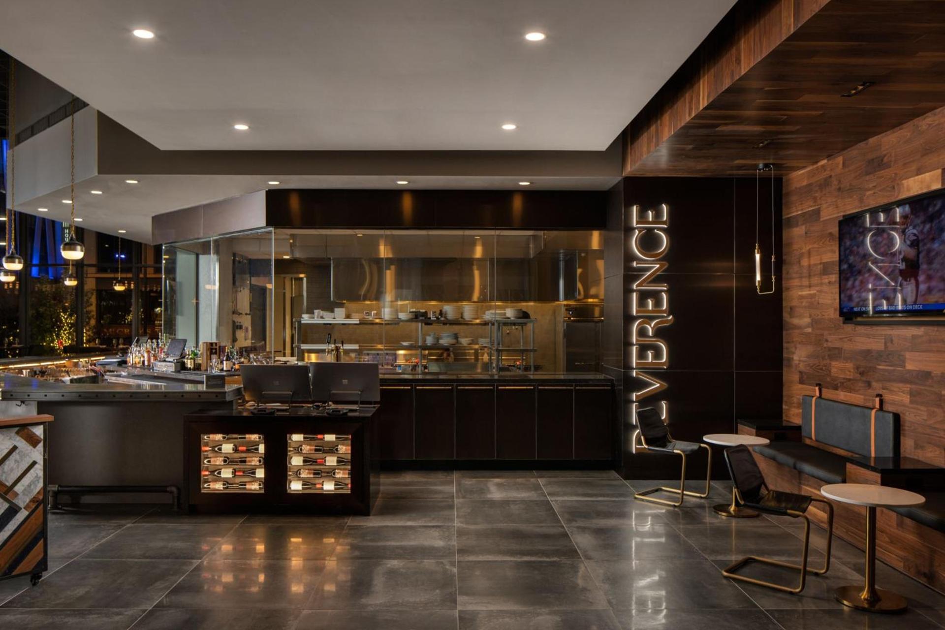 Epicurean Atlanta, Autograph Collection photo 76