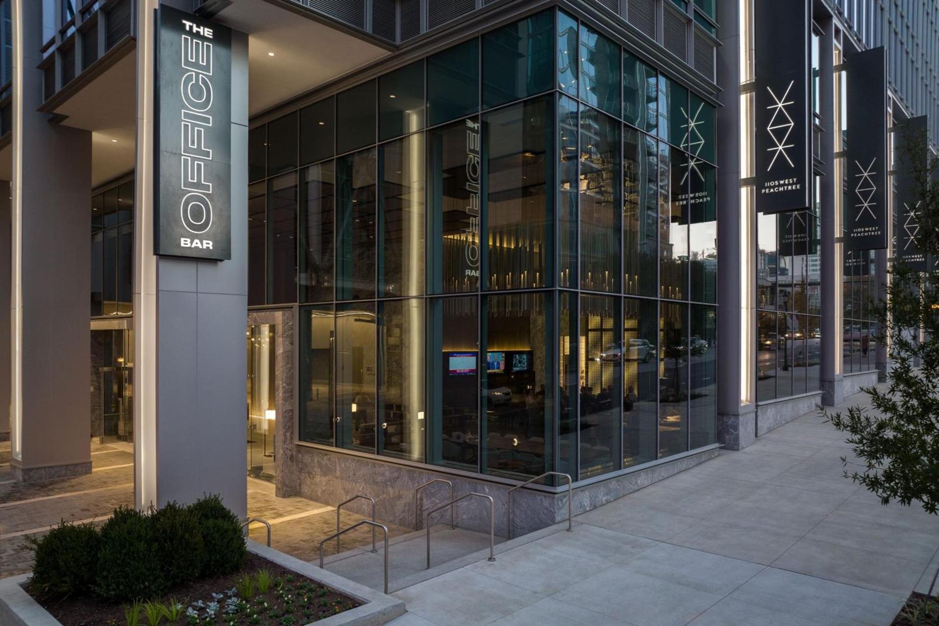 Epicurean Atlanta, Autograph Collection photo 67