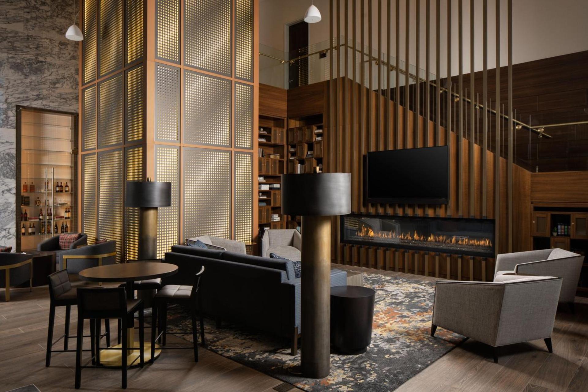 Epicurean Atlanta, Autograph Collection photo 70