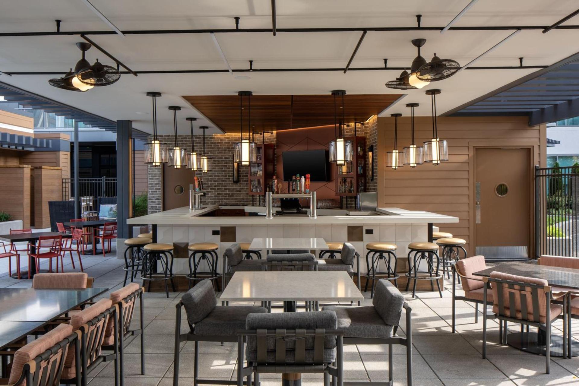 Epicurean Atlanta, Autograph Collection photo 66