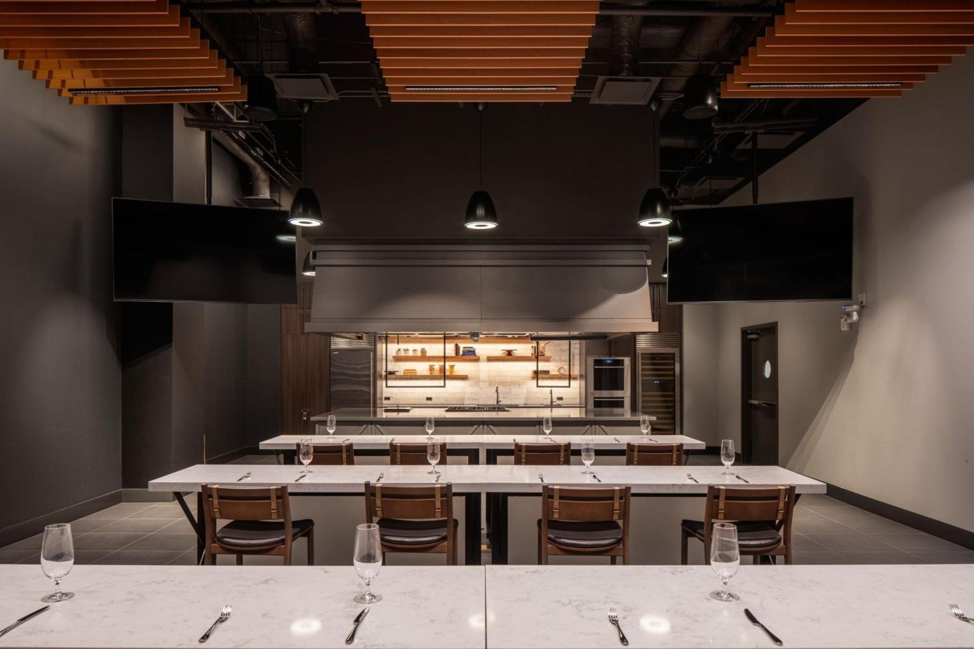 Epicurean Atlanta, Autograph Collection photo 93