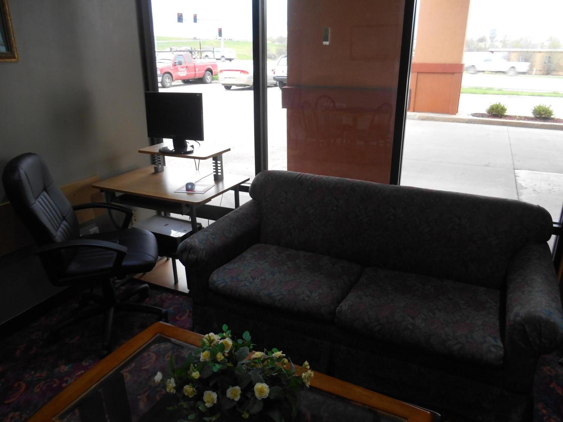 AmeriStay Inn St Joseph photo 16