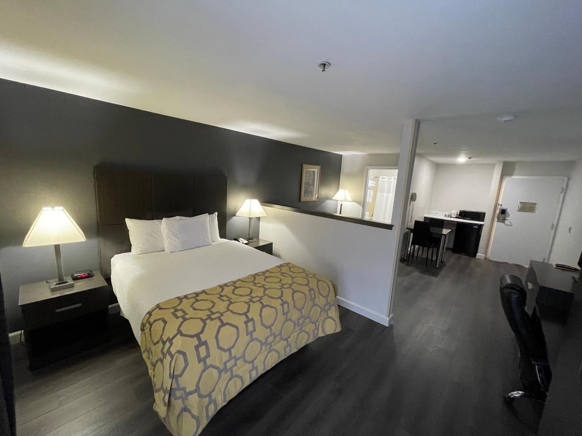 Baymont by Wyndham Branford/New Haven photo 15