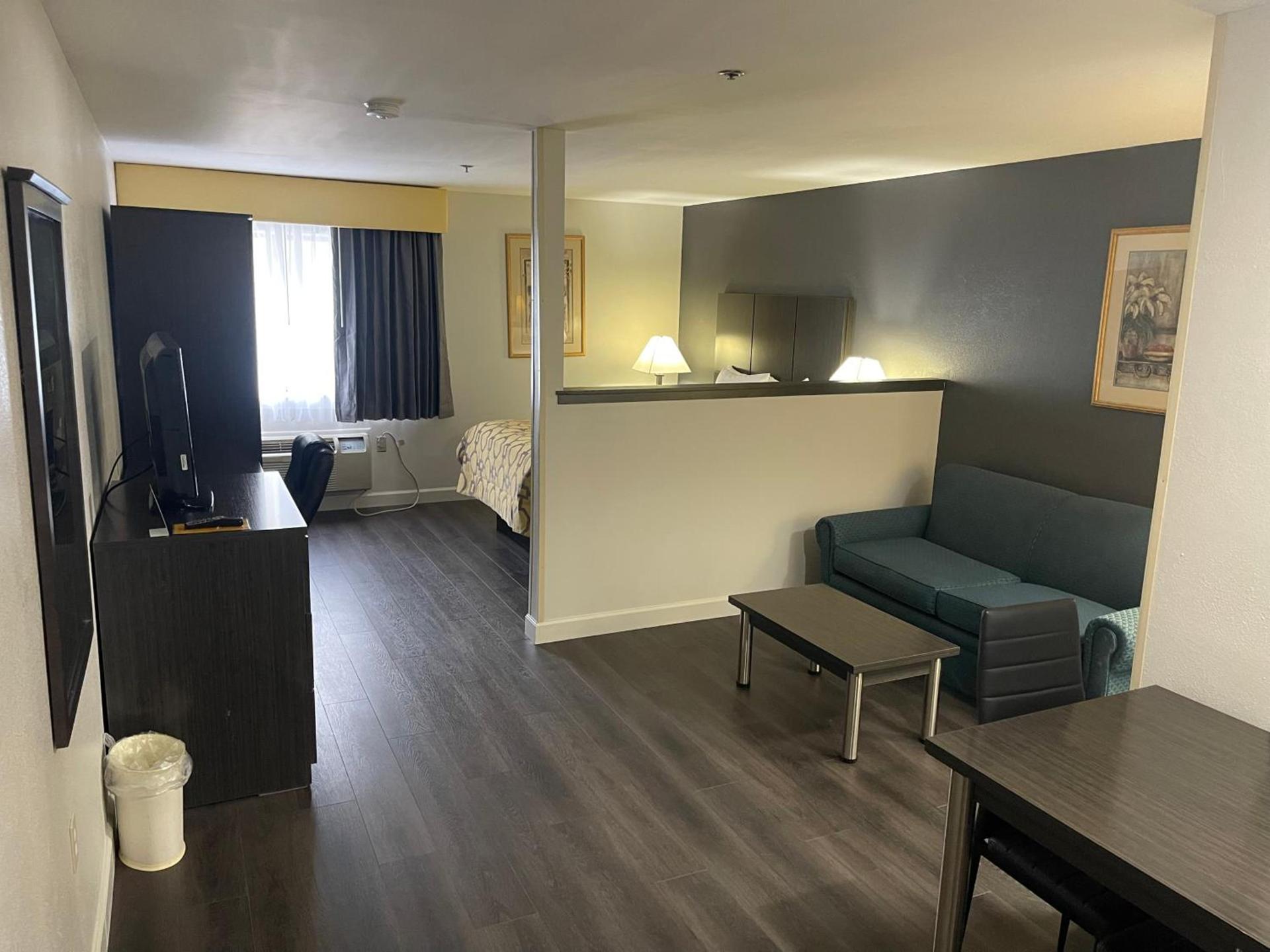 Baymont by Wyndham Branford/New Haven photo 17