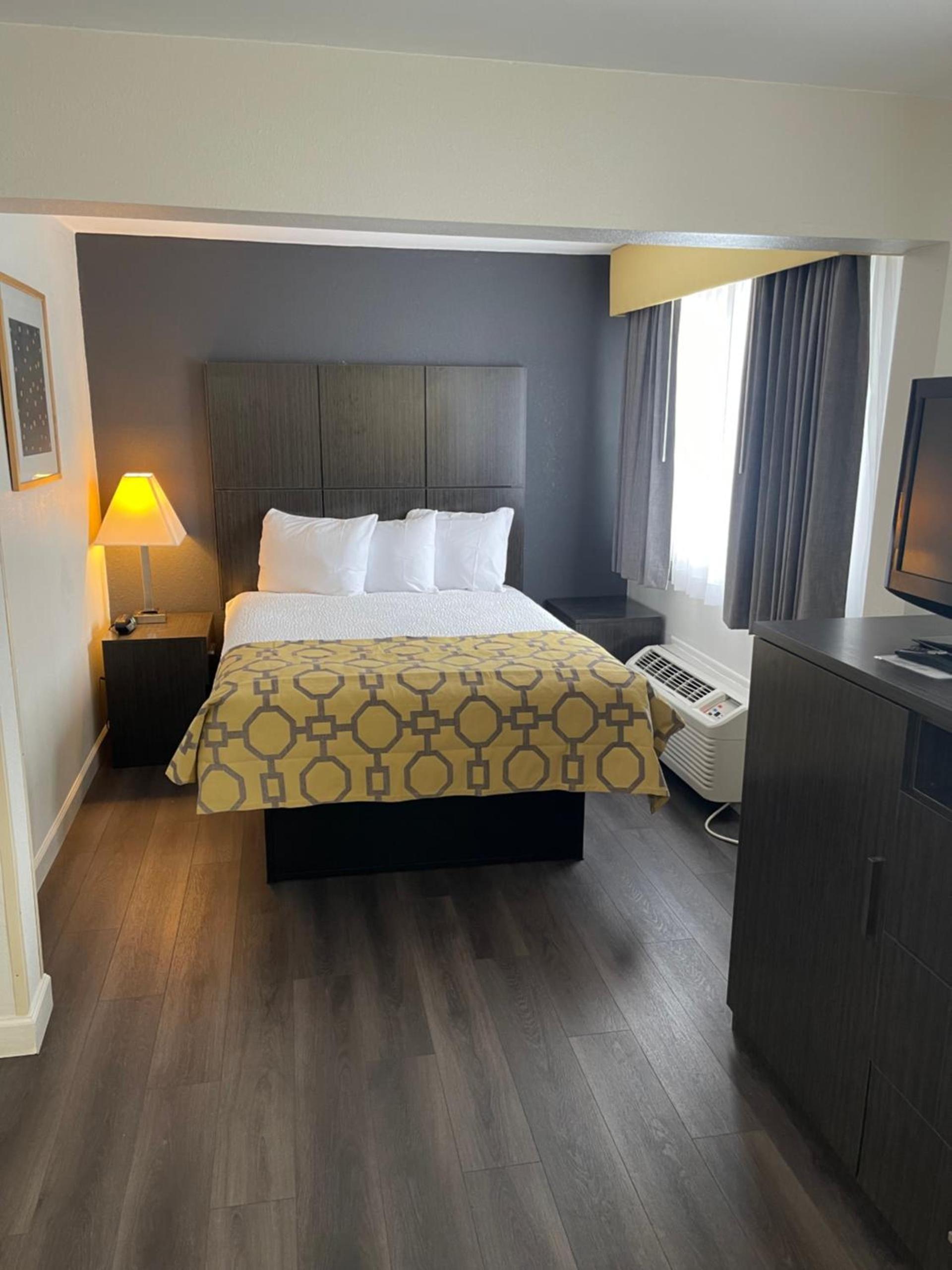 Baymont by Wyndham Branford/New Haven photo 31