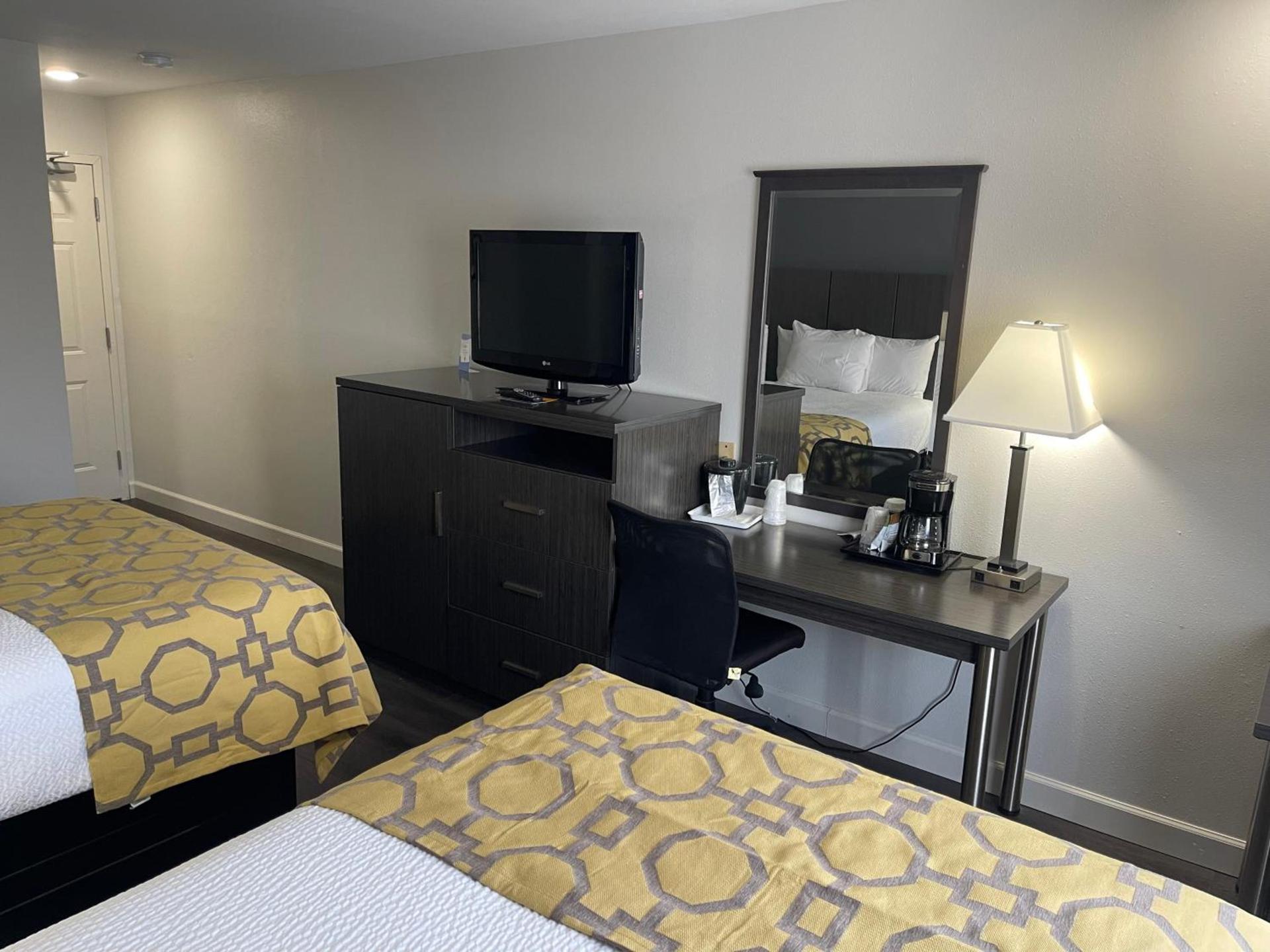 Baymont by Wyndham Branford/New Haven photo 32