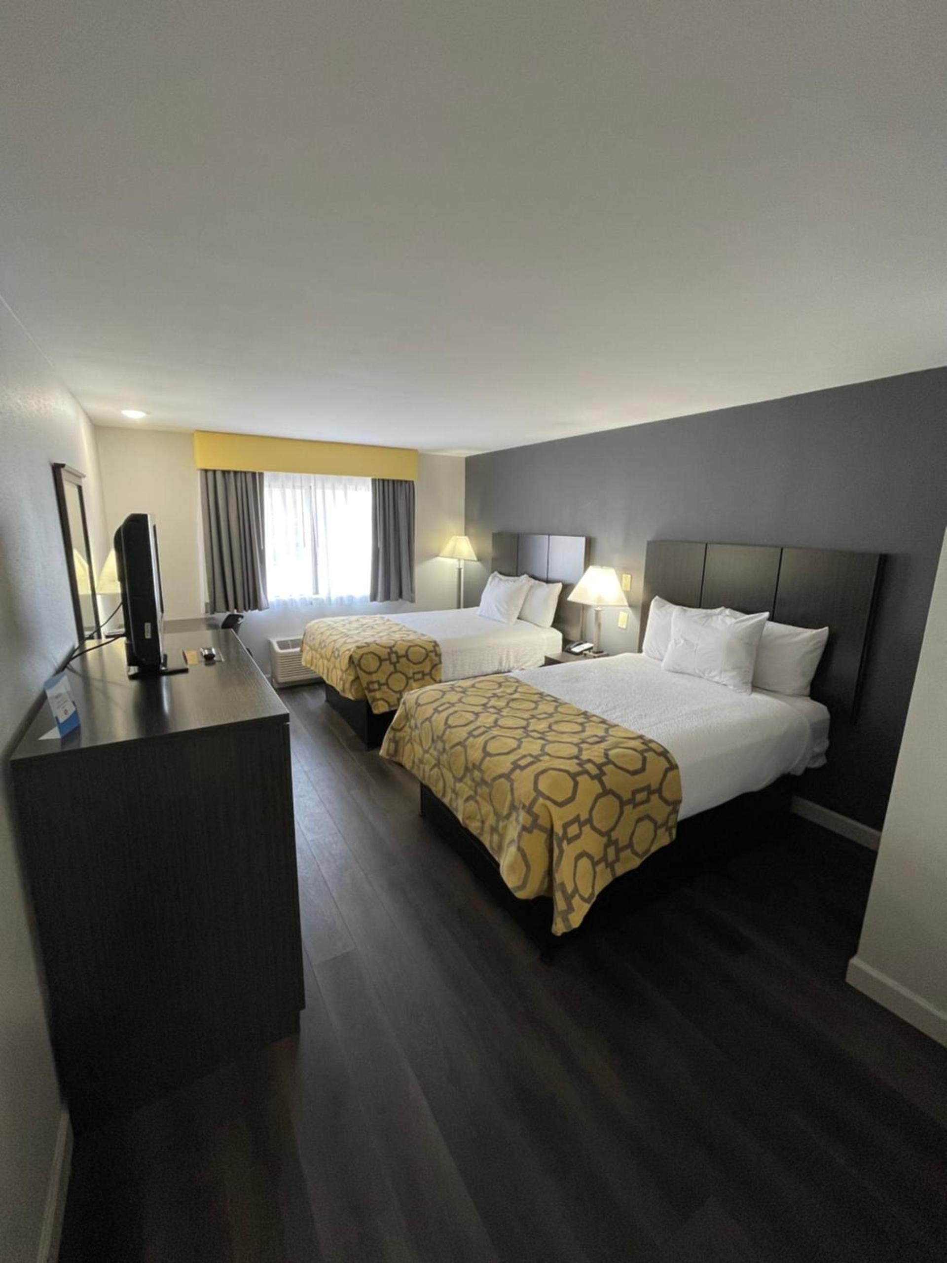 Baymont by Wyndham Branford/New Haven photo 34