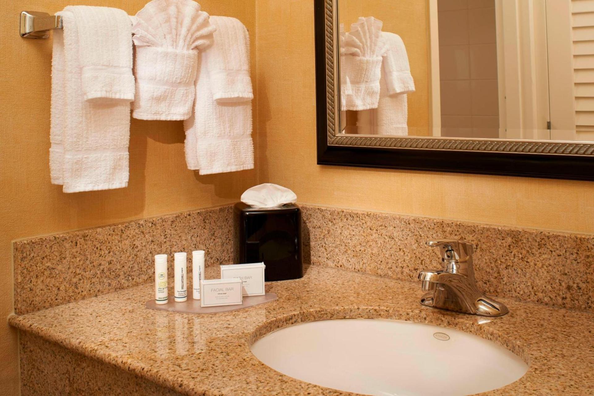 Courtyard by Marriott Chicago Naperville photo 6