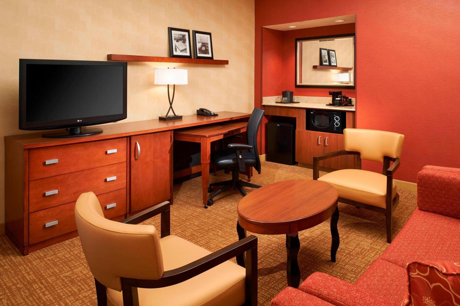 Courtyard by Marriott Chicago Naperville photo 9