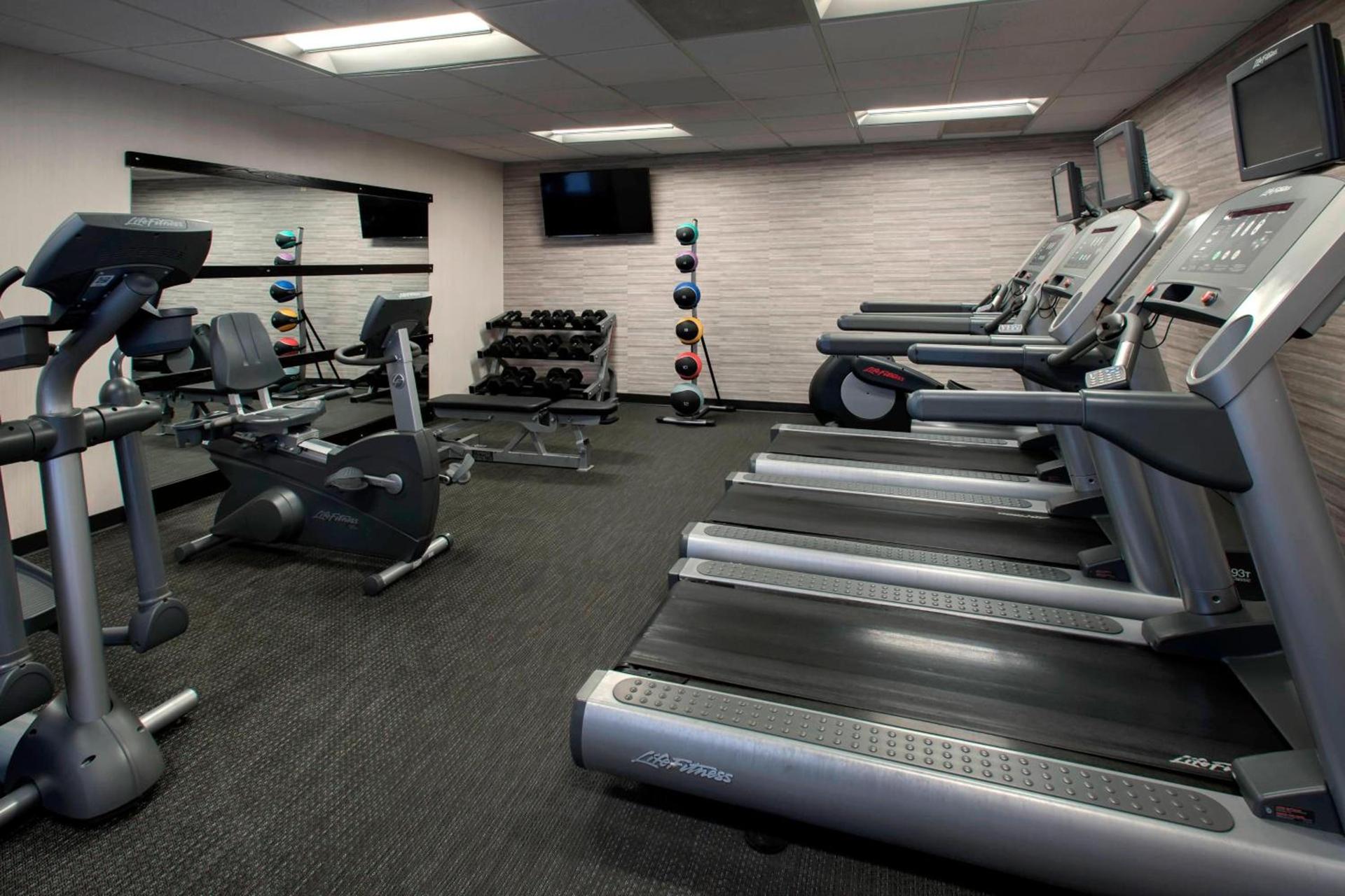 Courtyard by Marriott Chicago Naperville photo 23