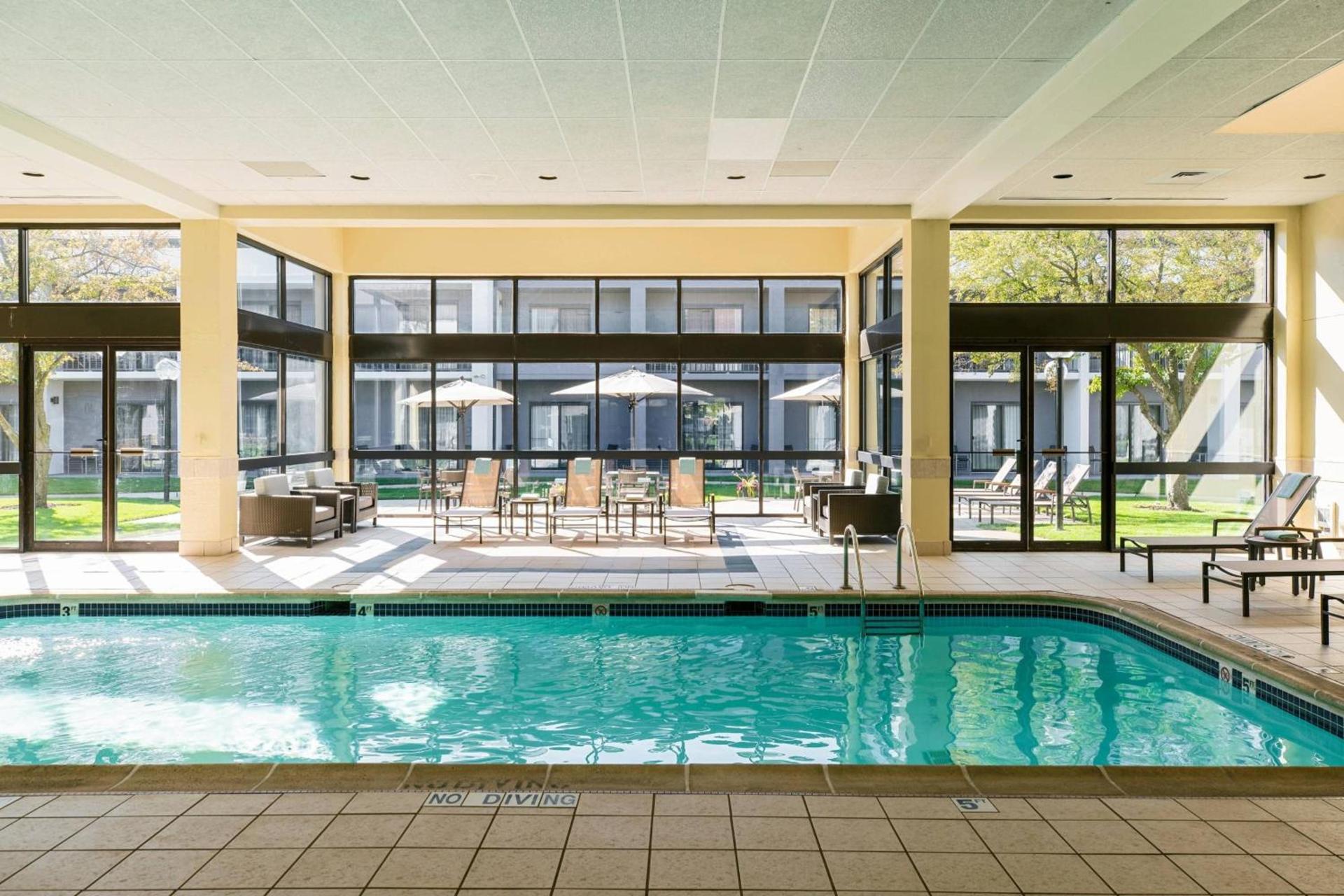 Courtyard by Marriott Chicago Naperville photo 25