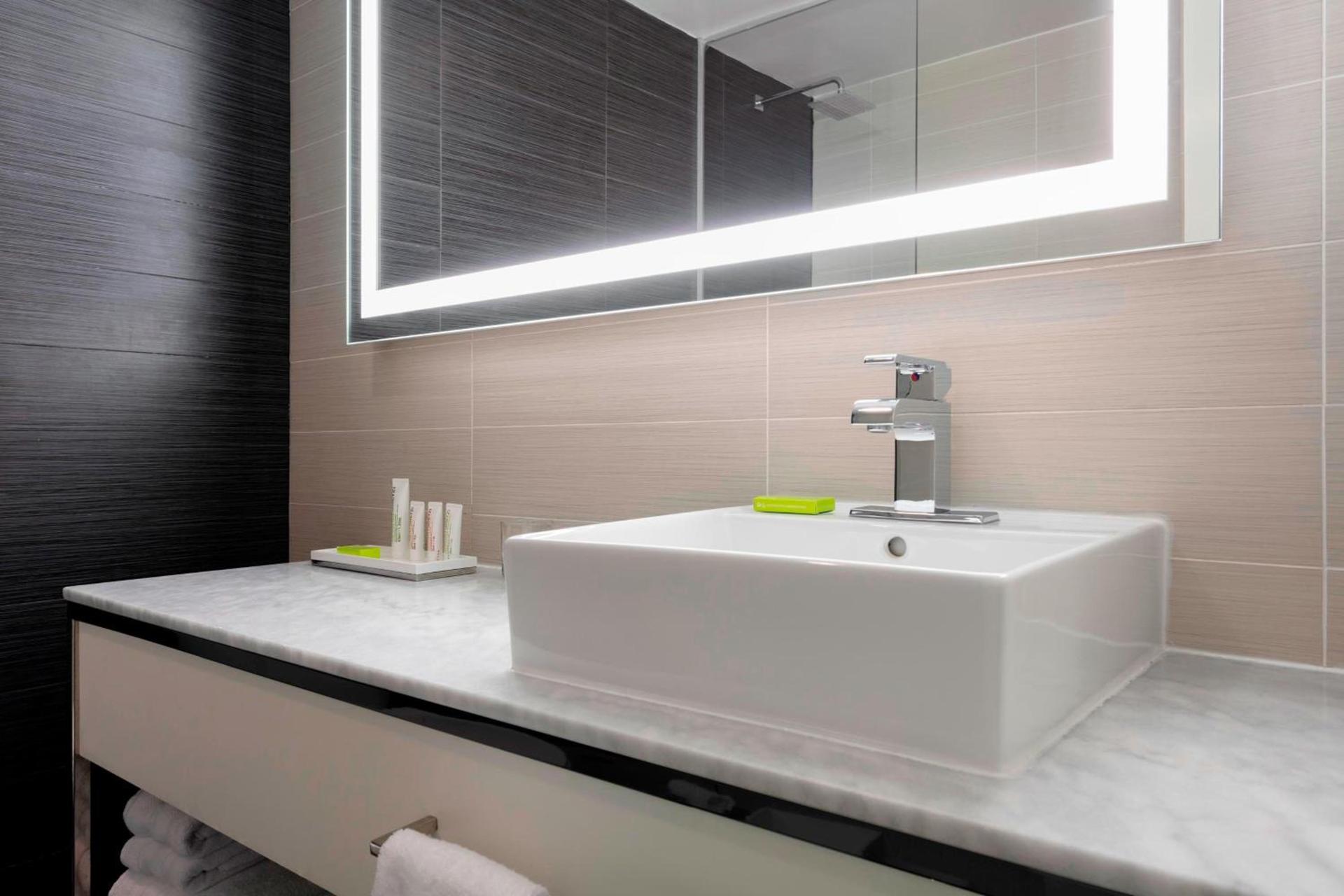 Le Meridien Charlotte photo 16