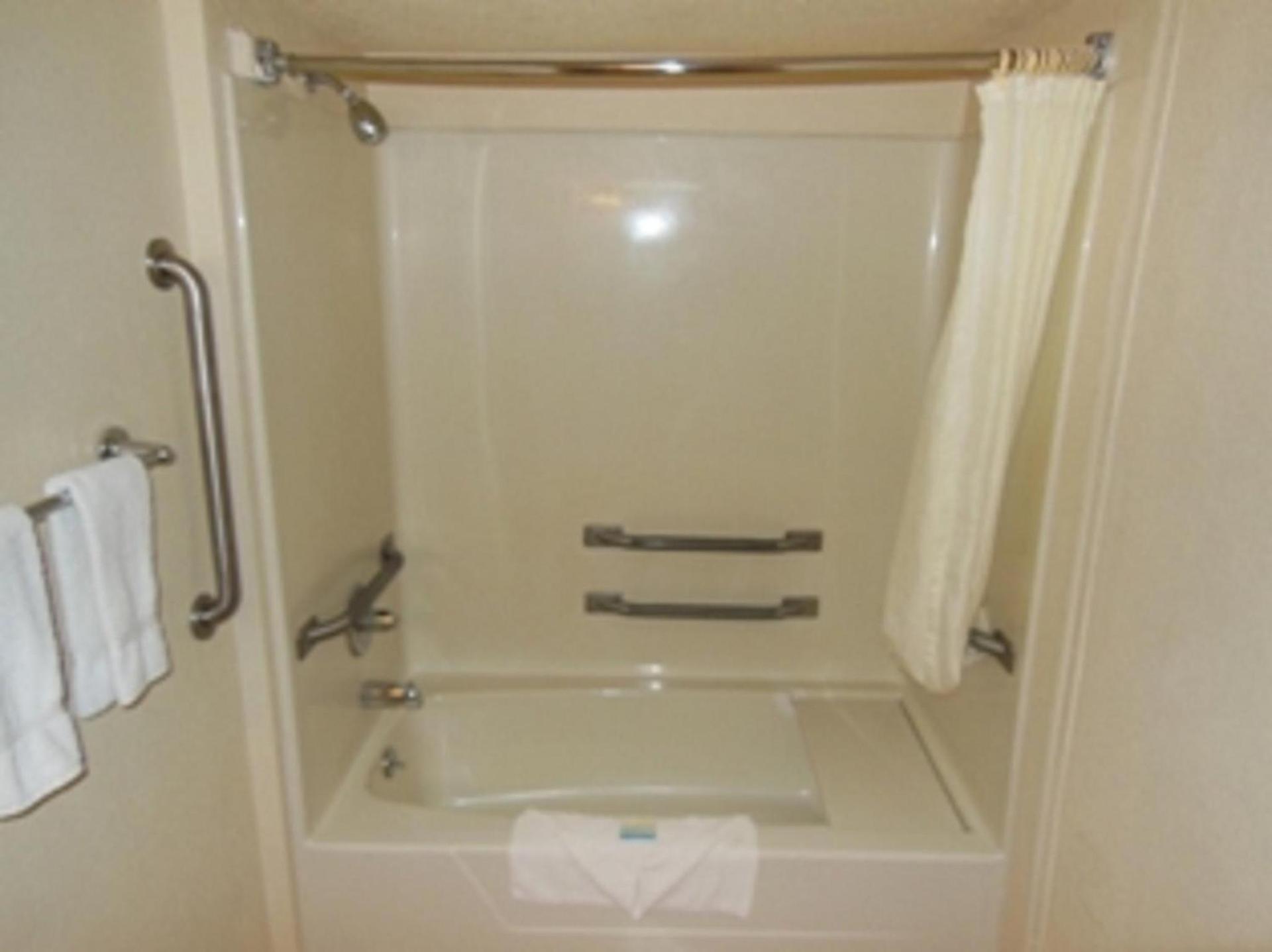 Motel 6 Abbeville, AL photo 22