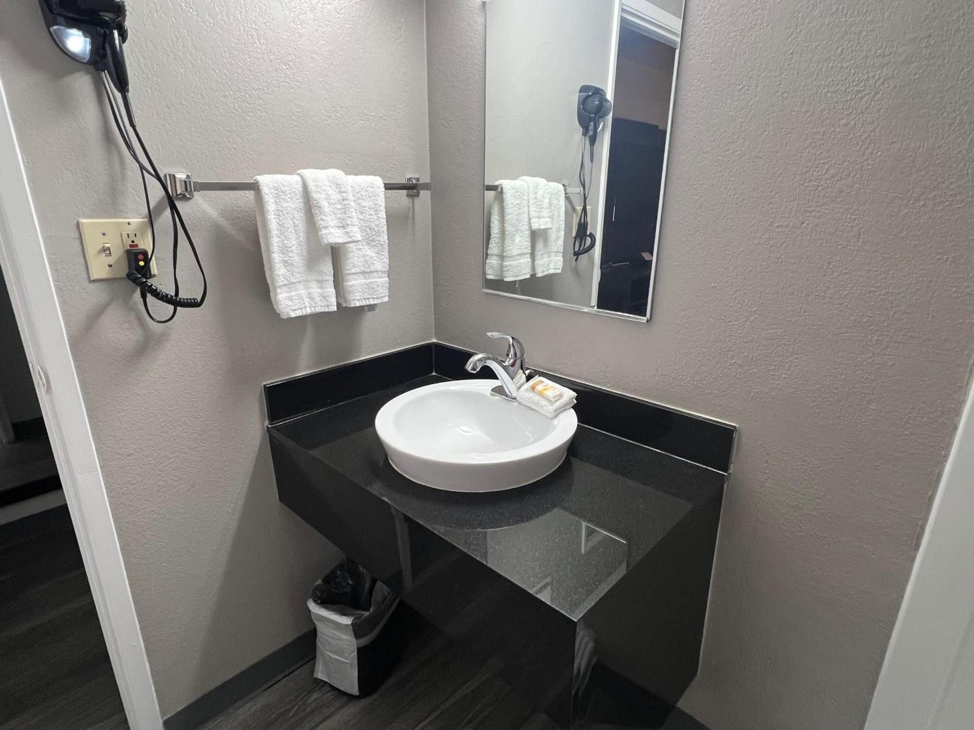 Motel 6-Ely, NV photo 23