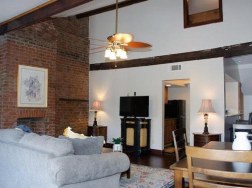 Jean Lafitte House photo 26