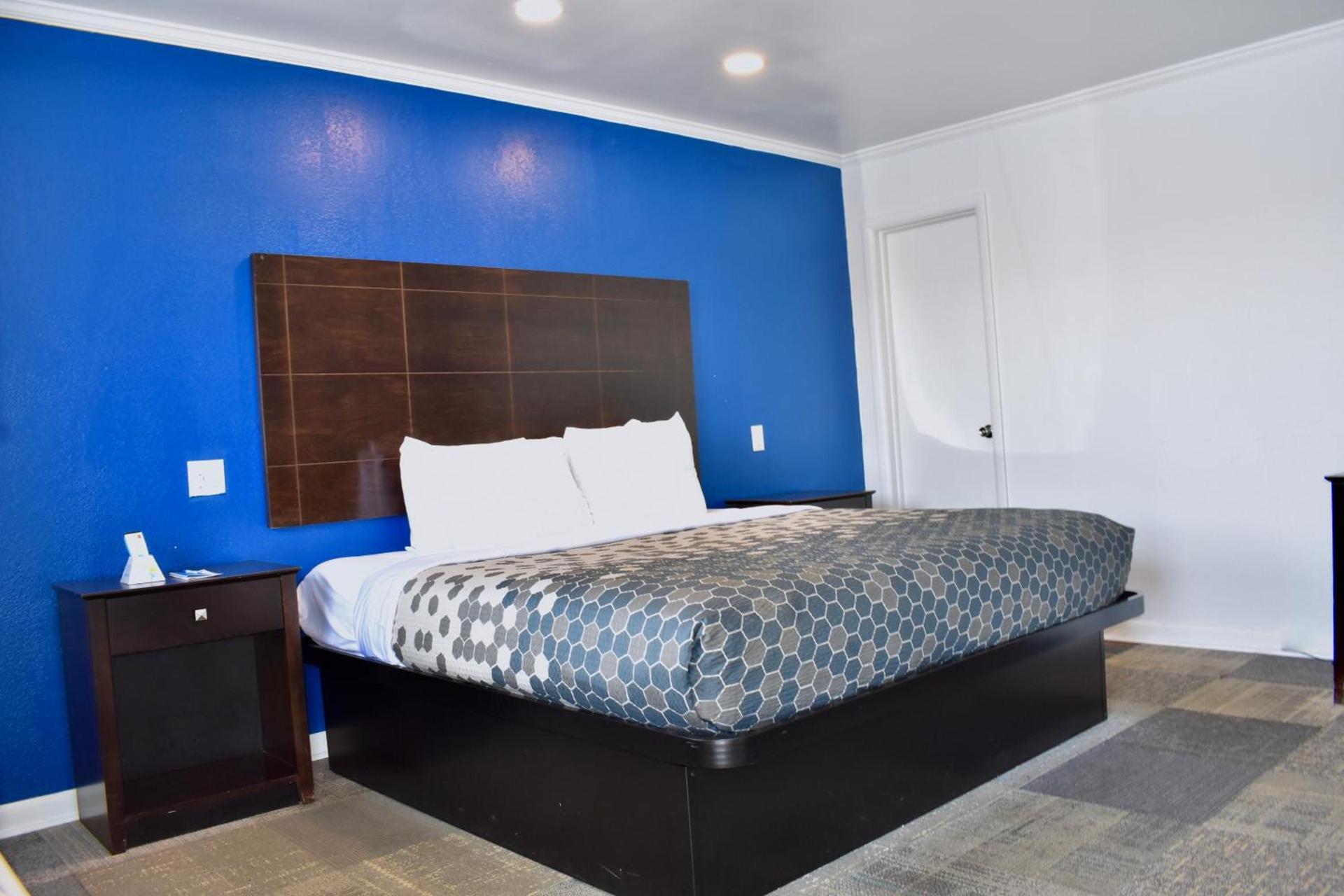 Rodeway Inn Swainsboro photo 28