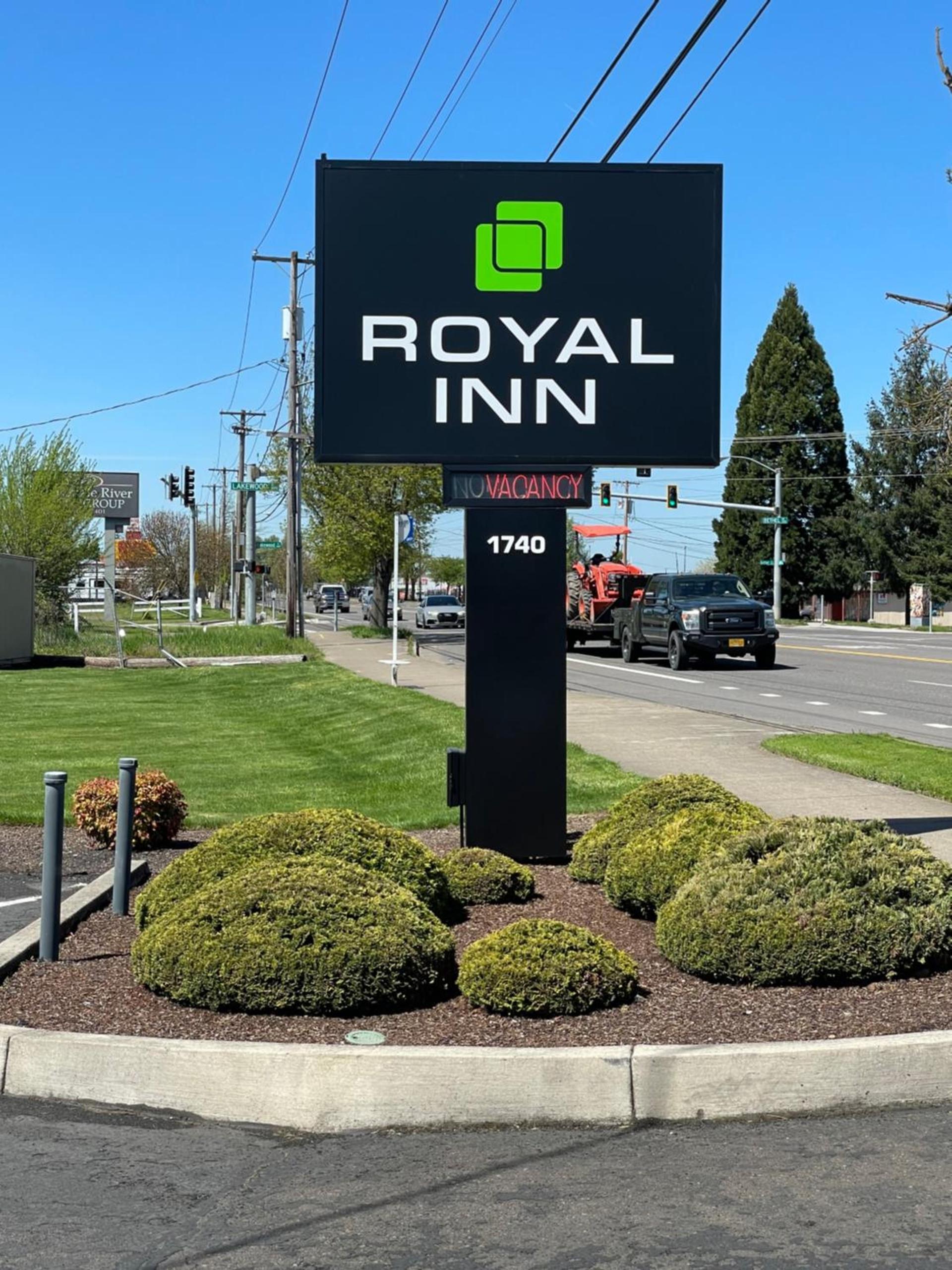 Royal Inn Eugene- Airport photo 2