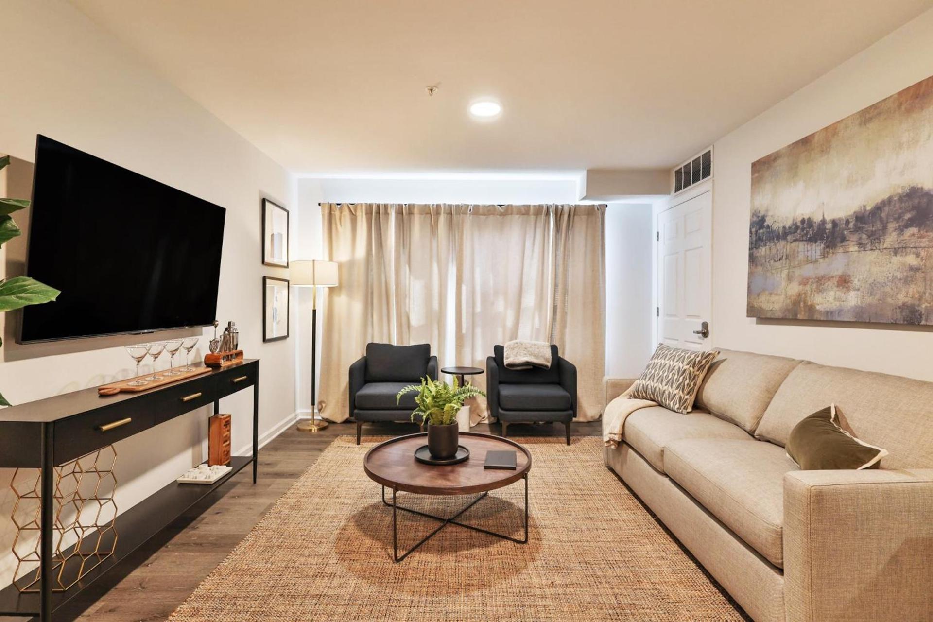 Hyatus at City Views photo 26