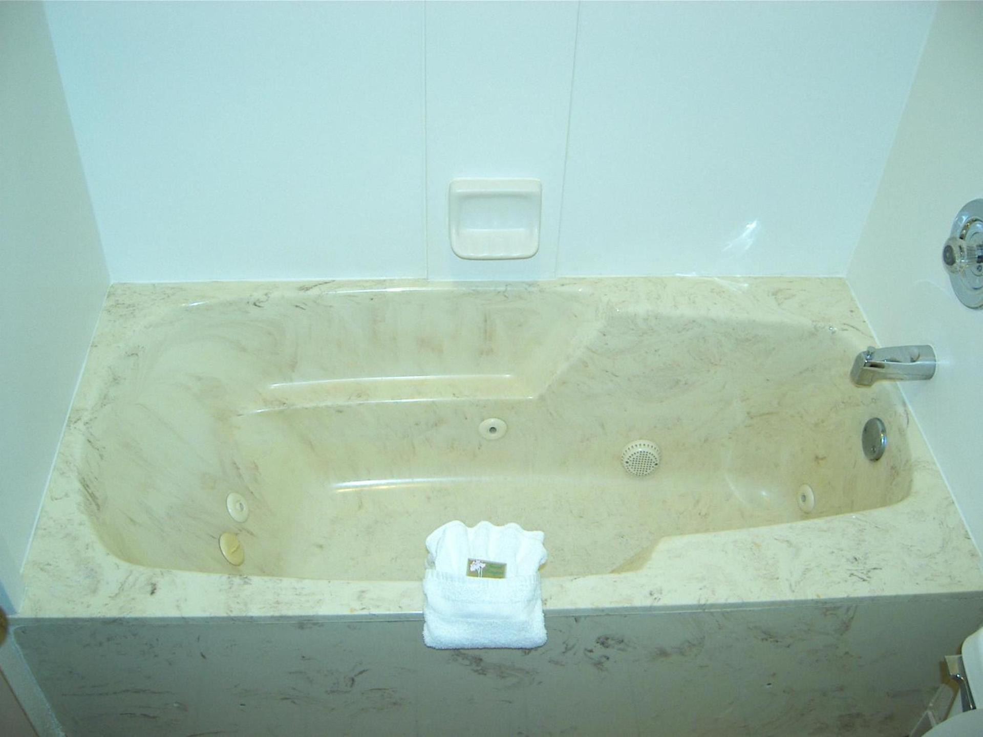 Travelers Inn & Suites photo 20