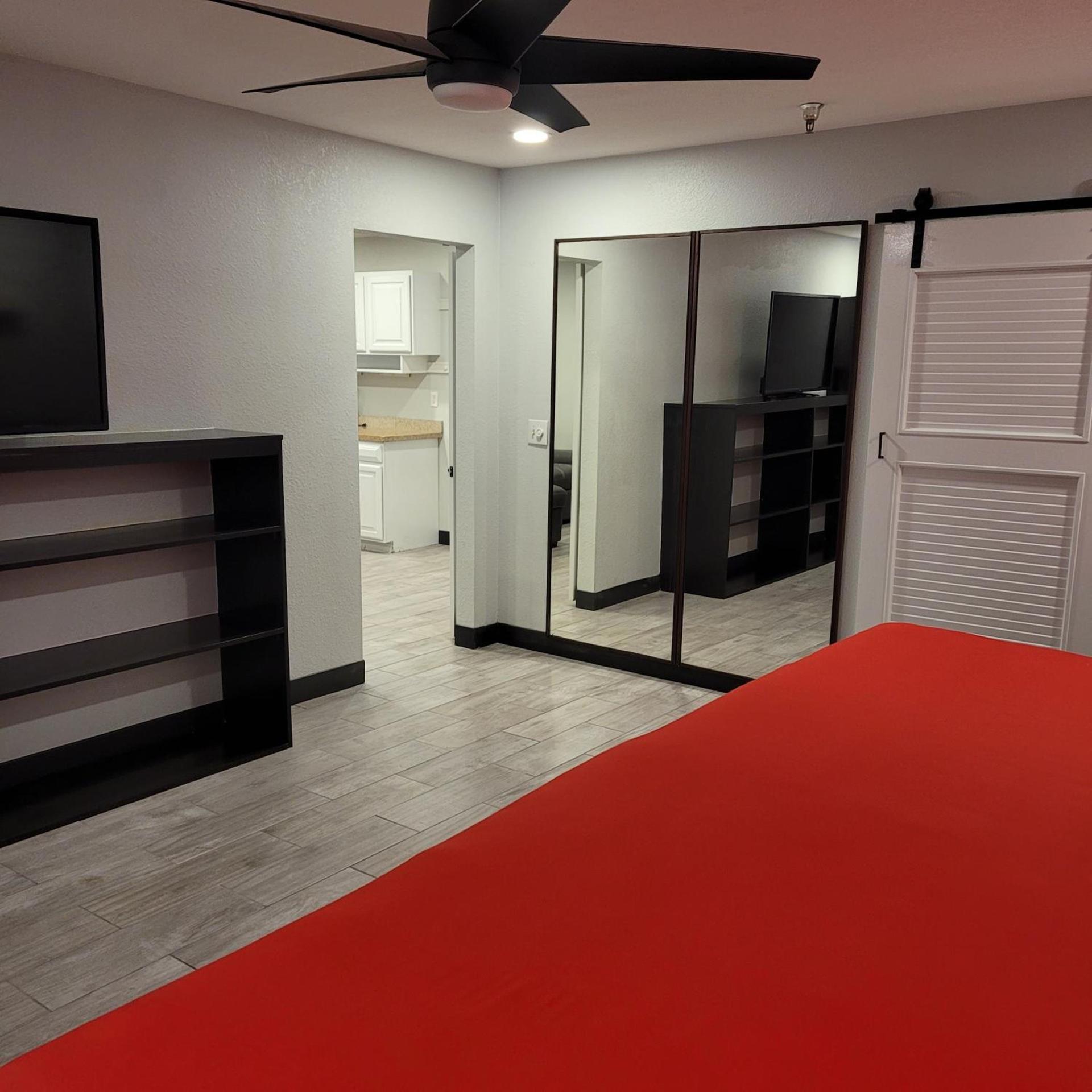 Pinetop Studio Suites photo 8