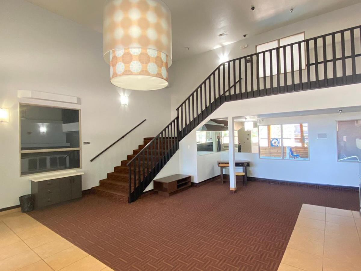 Pinetop Studio Suites photo 32