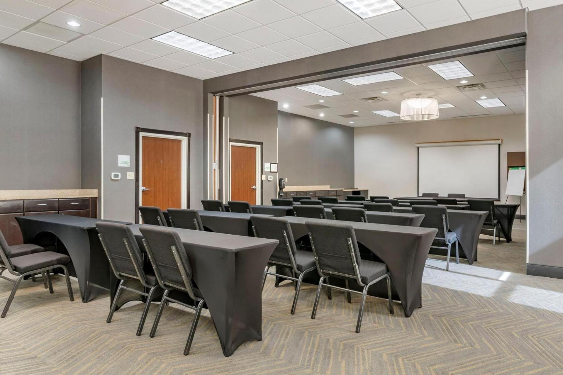 Holiday Inn Louisville Airport South by IHG photo 11