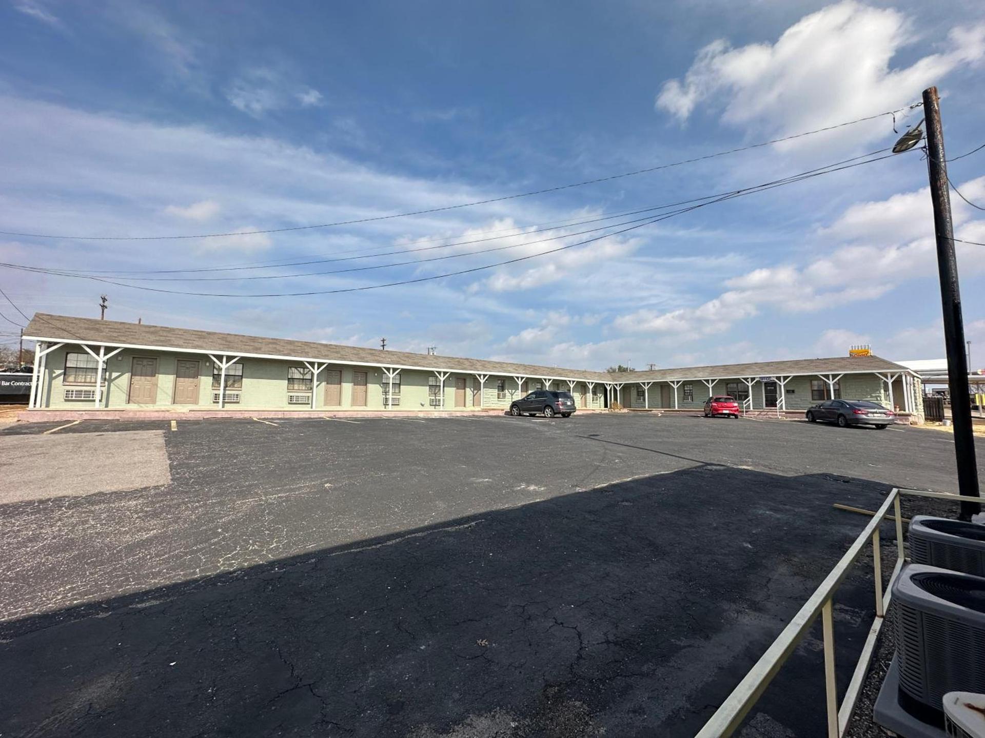Llano Motel photo 12