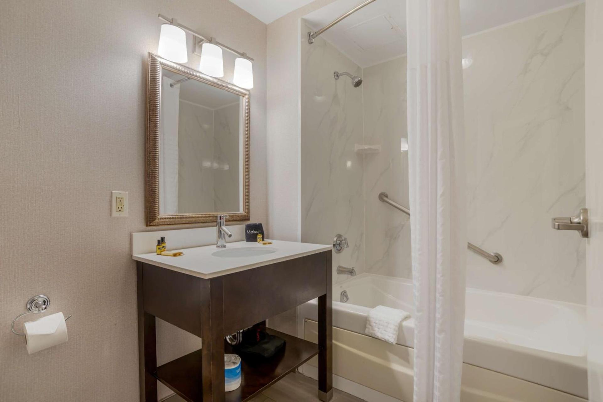 Best Western Plus St. Christopher Hotel photo 30