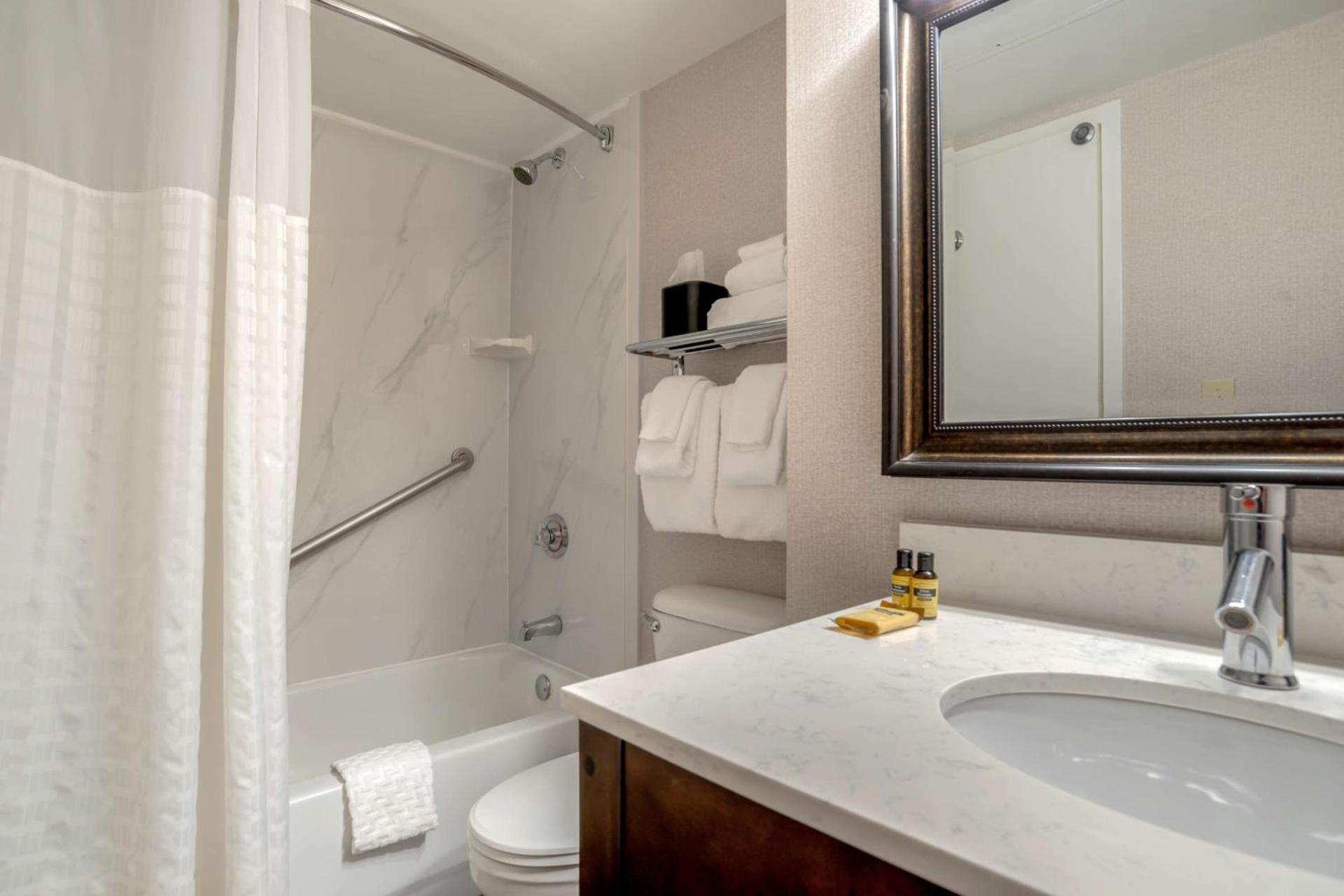 Best Western Plus St. Christopher Hotel photo 36