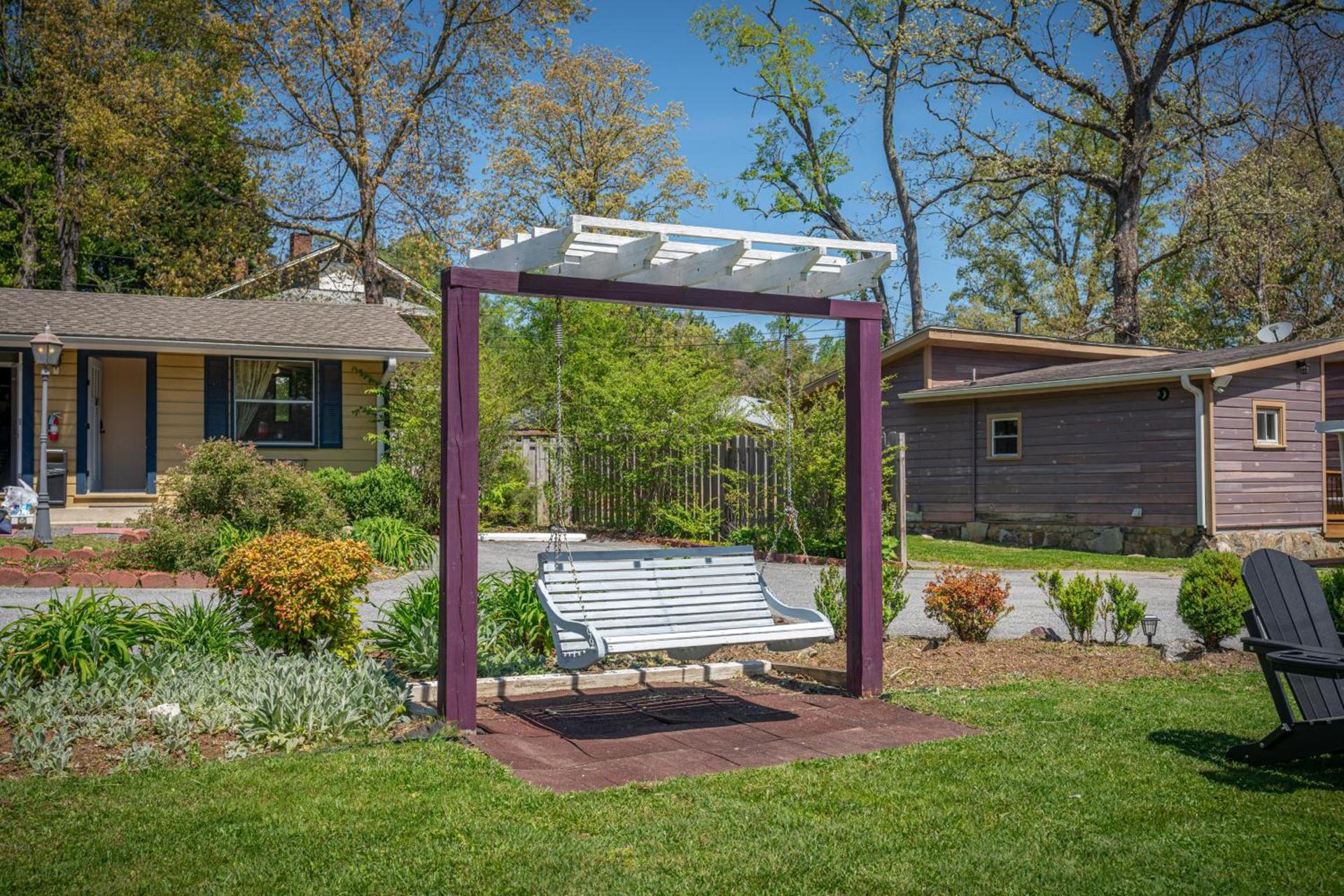CedarWood Inn photo 26