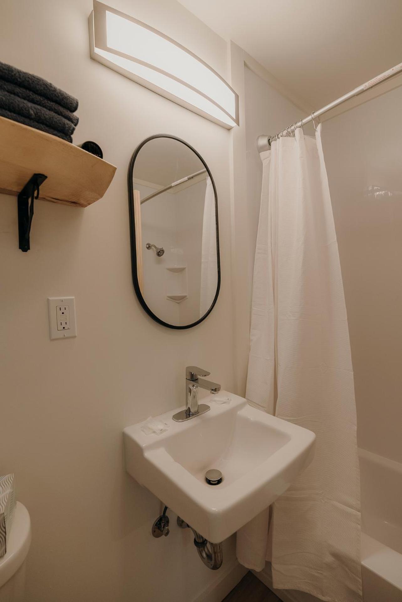 Bingham Motor Inn photo 43