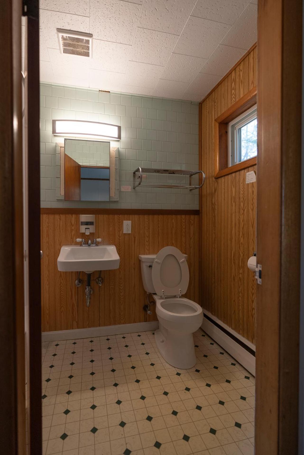 Bingham Motor Inn photo 64
