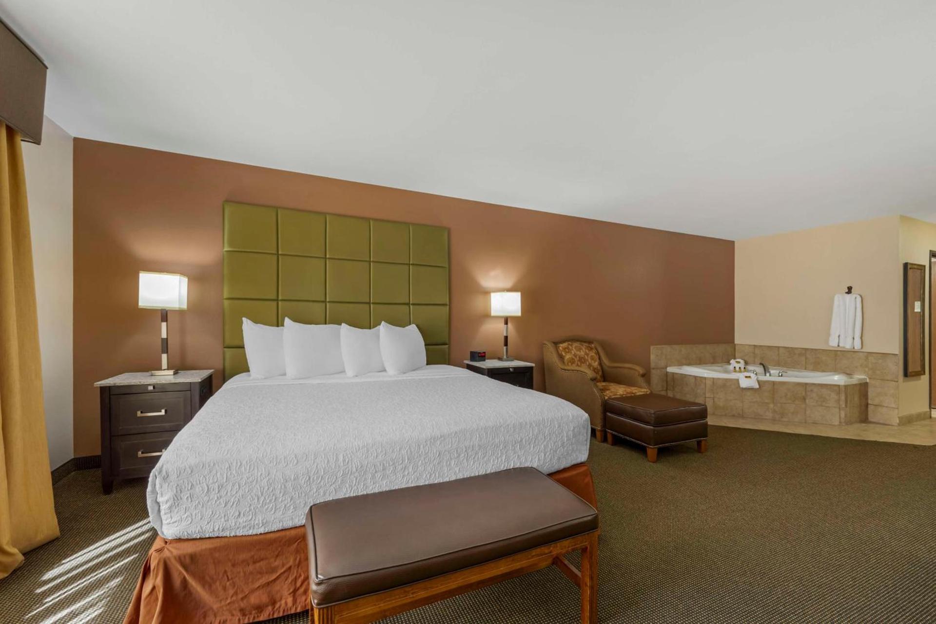 Best Western Plus Country Inn & Suites photo 27