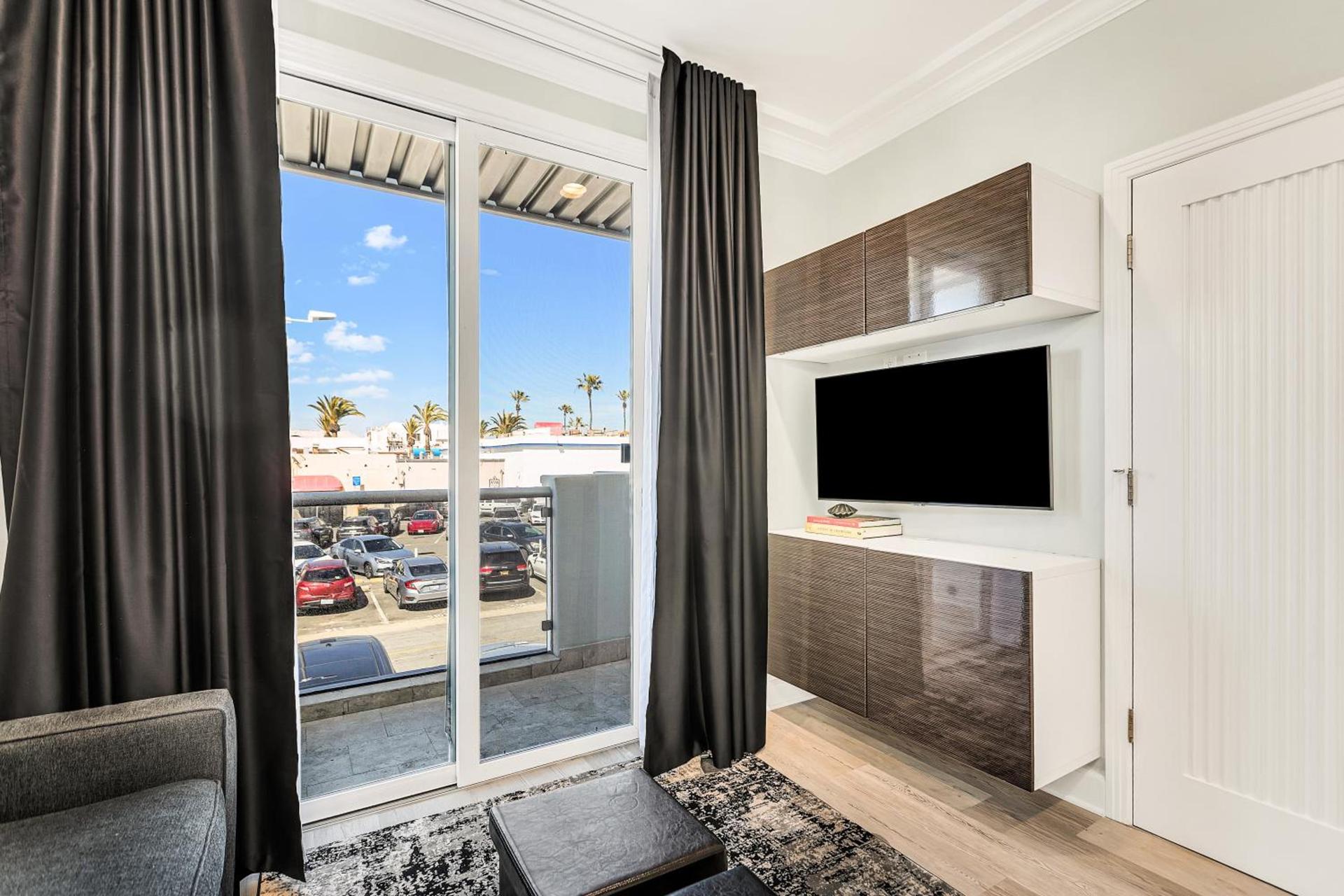 SW Beach Hotel photo 49