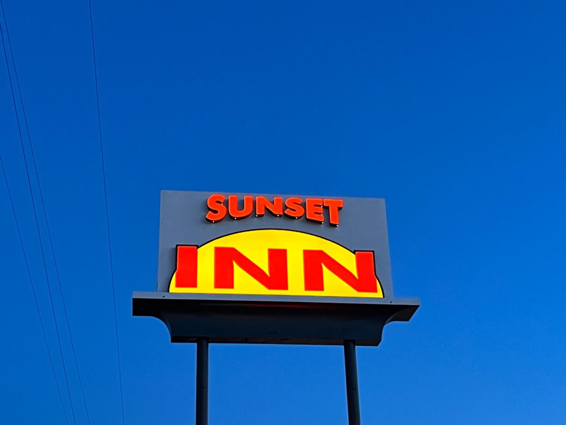 Sunset Inn photo 17