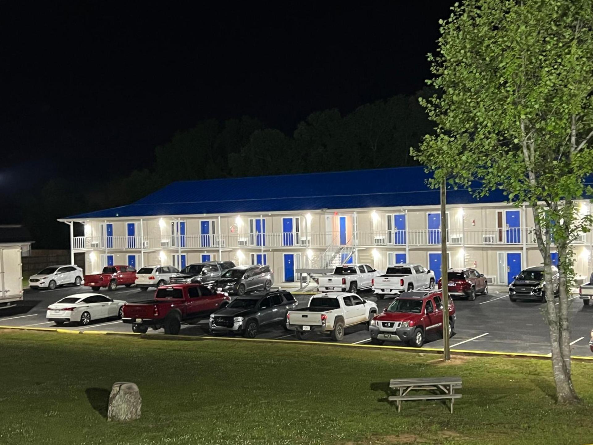 Towne inn photo 89