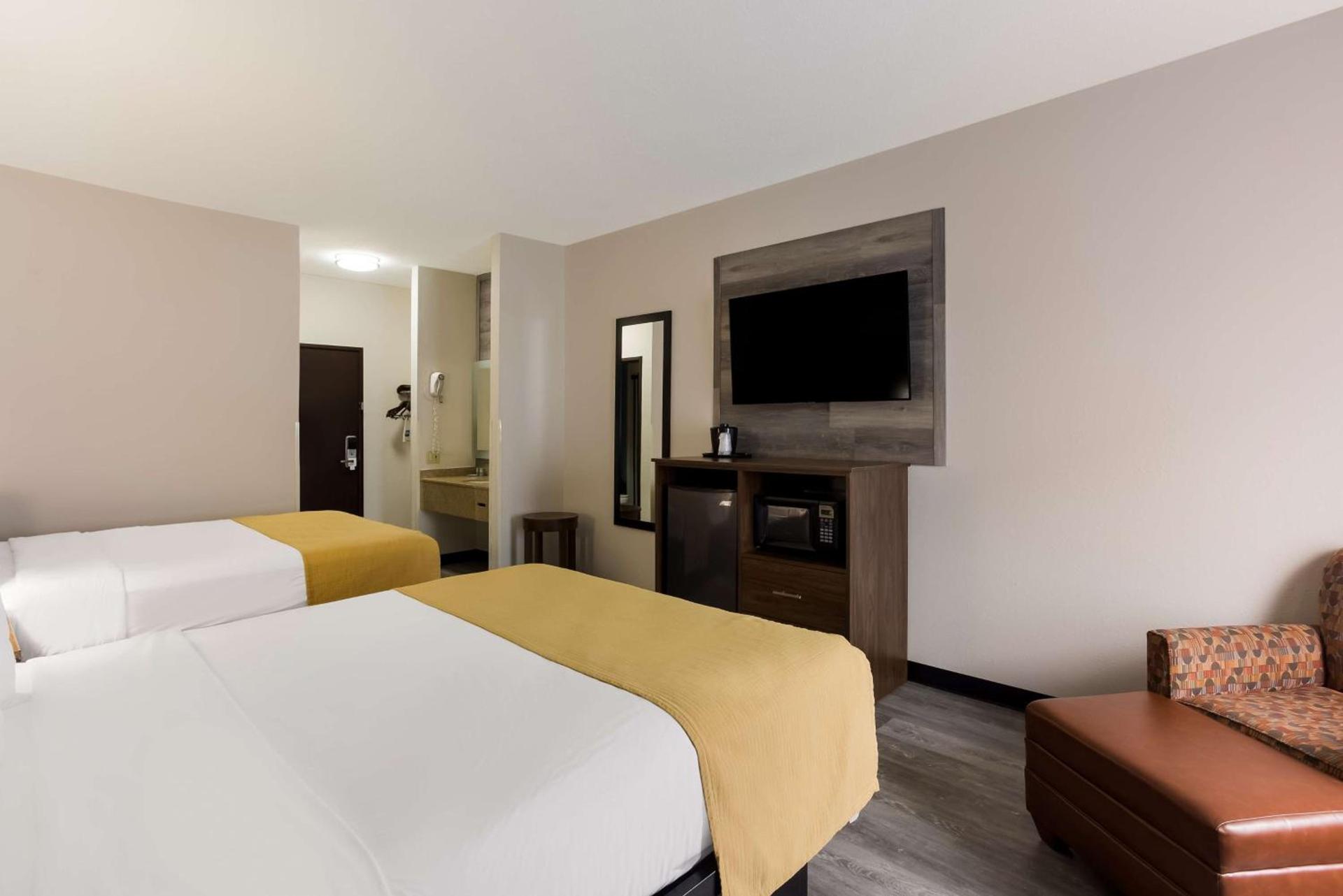 Best Western Crossroads Inn photo 11