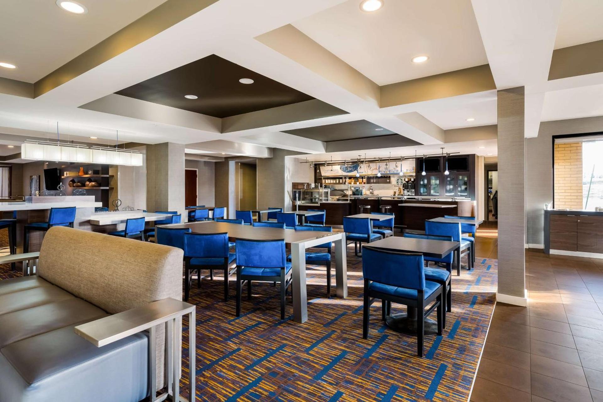 Sonesta Select Detroit Novi photo 8