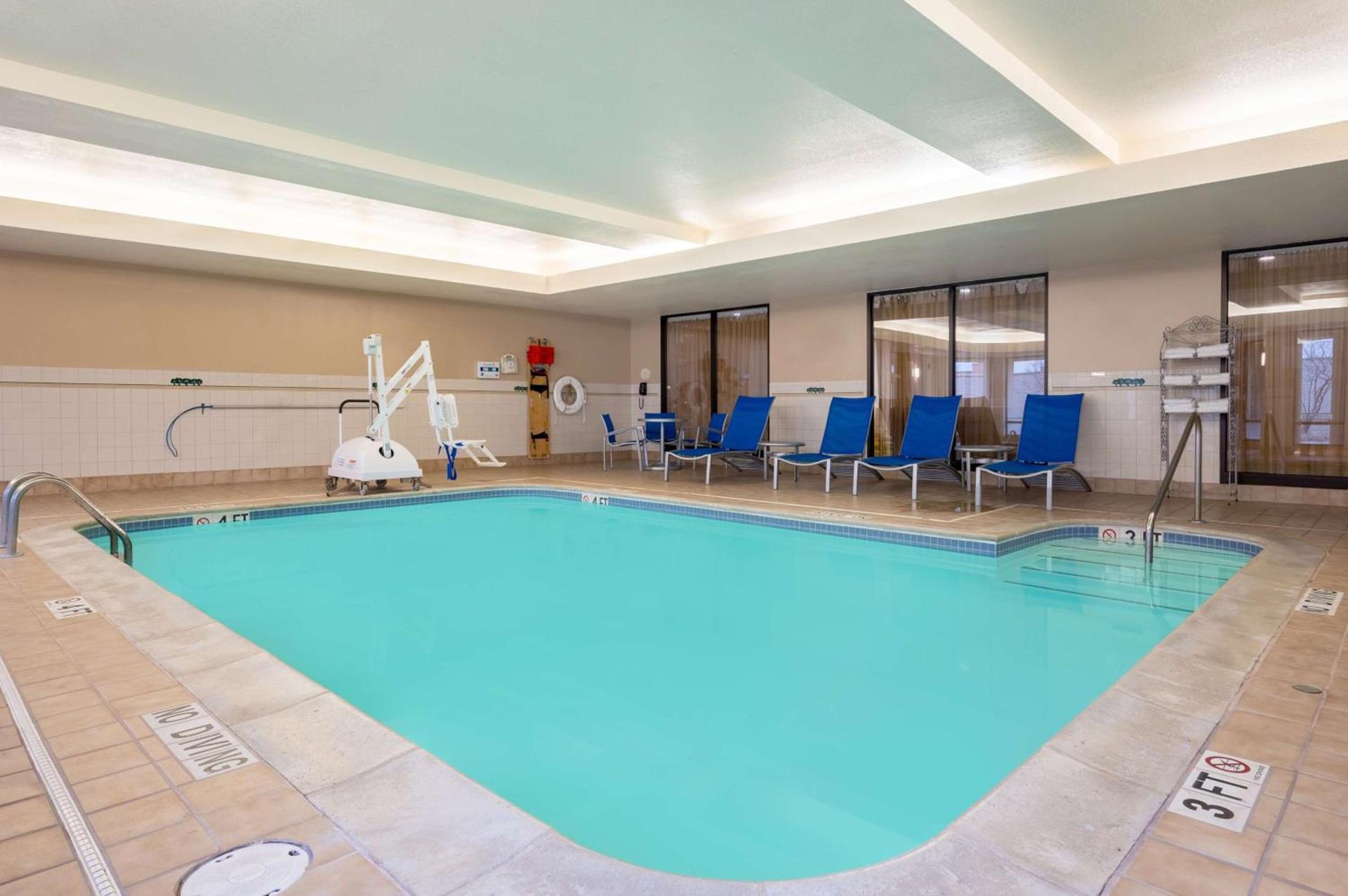 Sonesta Select Detroit Novi photo 33
