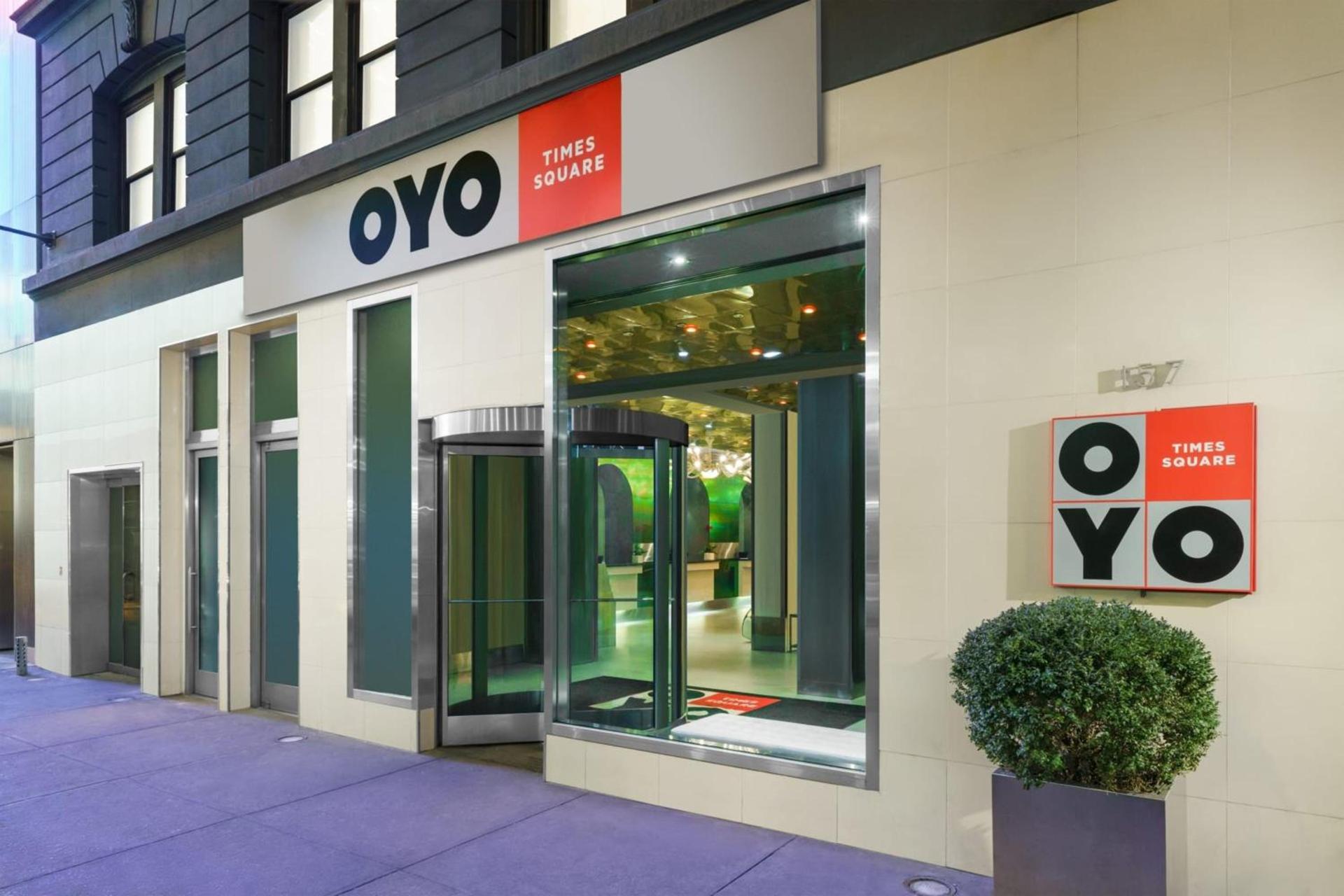OYO Times Square photo 1