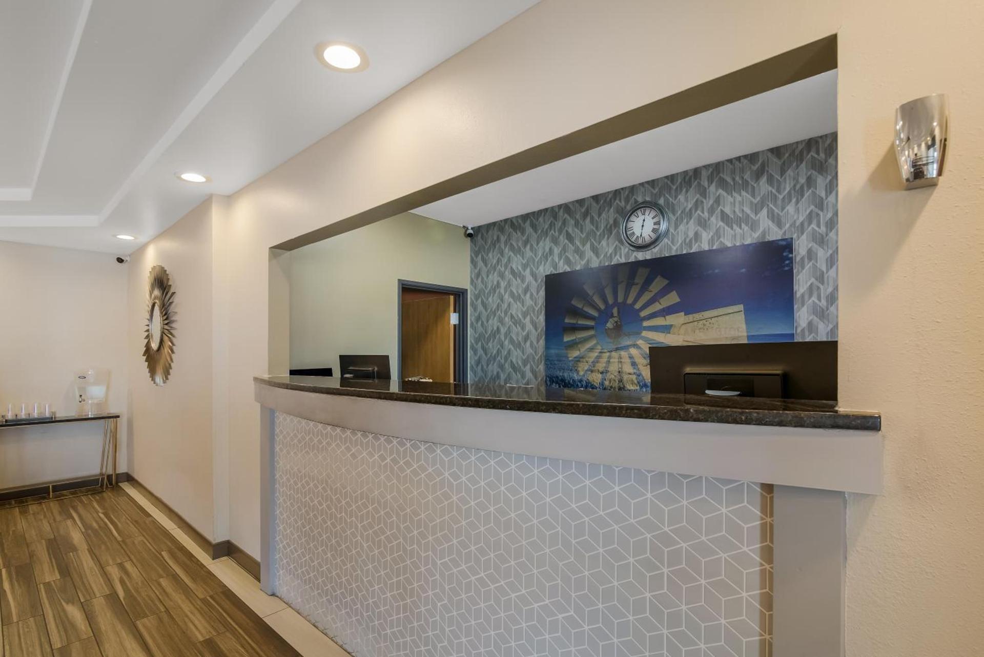 SureStay Plus Hotel by Best Western Topeka photo 25
