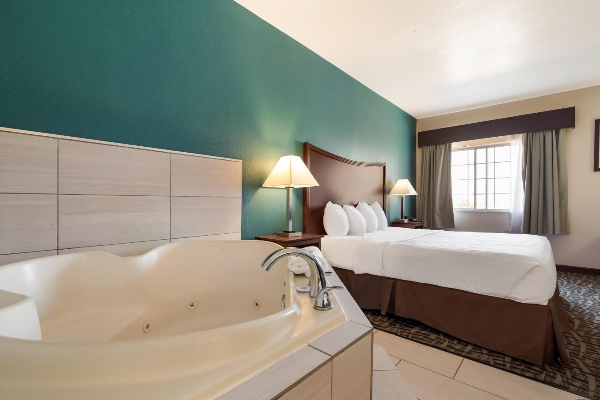 SureStay Plus Hotel by Best Western Topeka photo 24