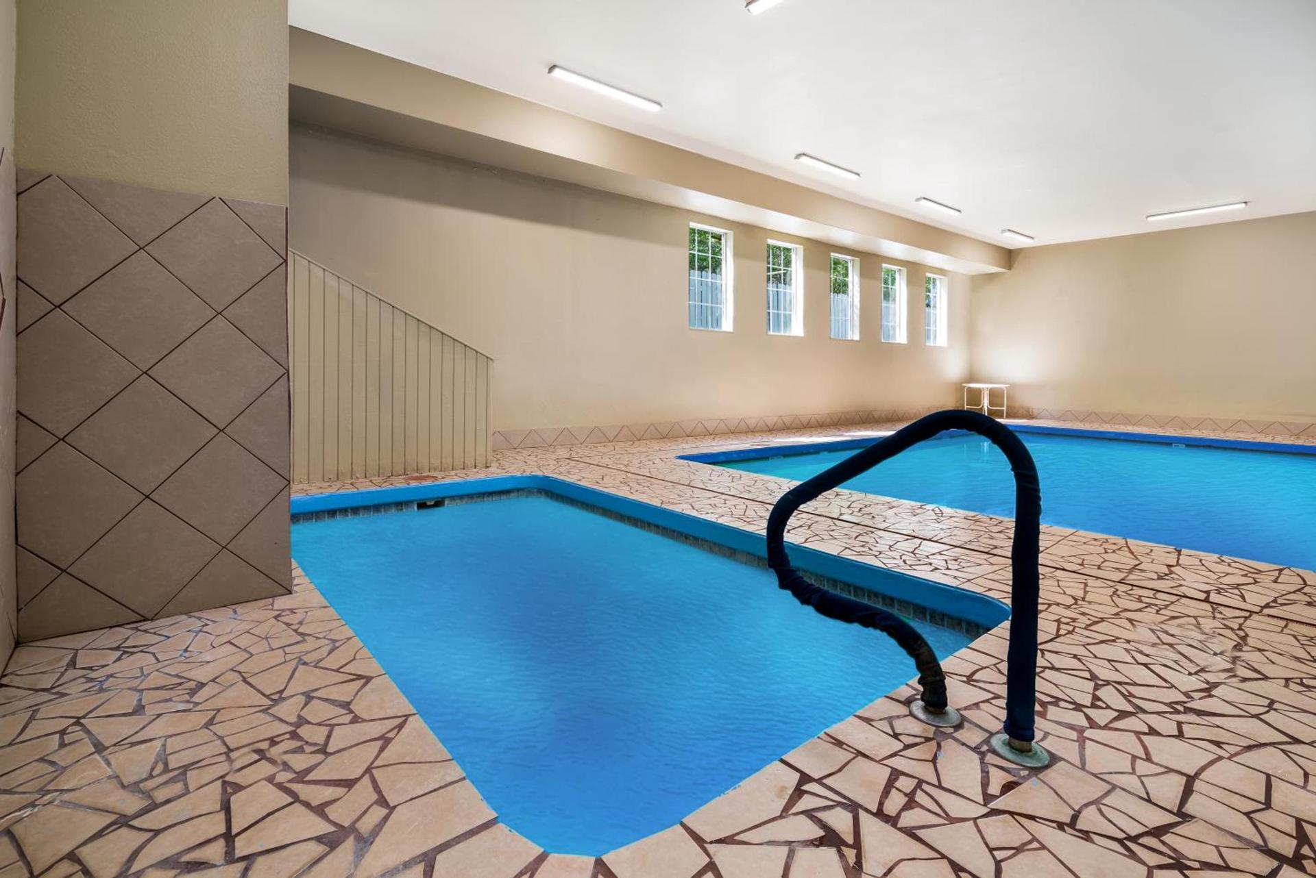 SureStay Plus Hotel by Best Western Topeka photo 22
