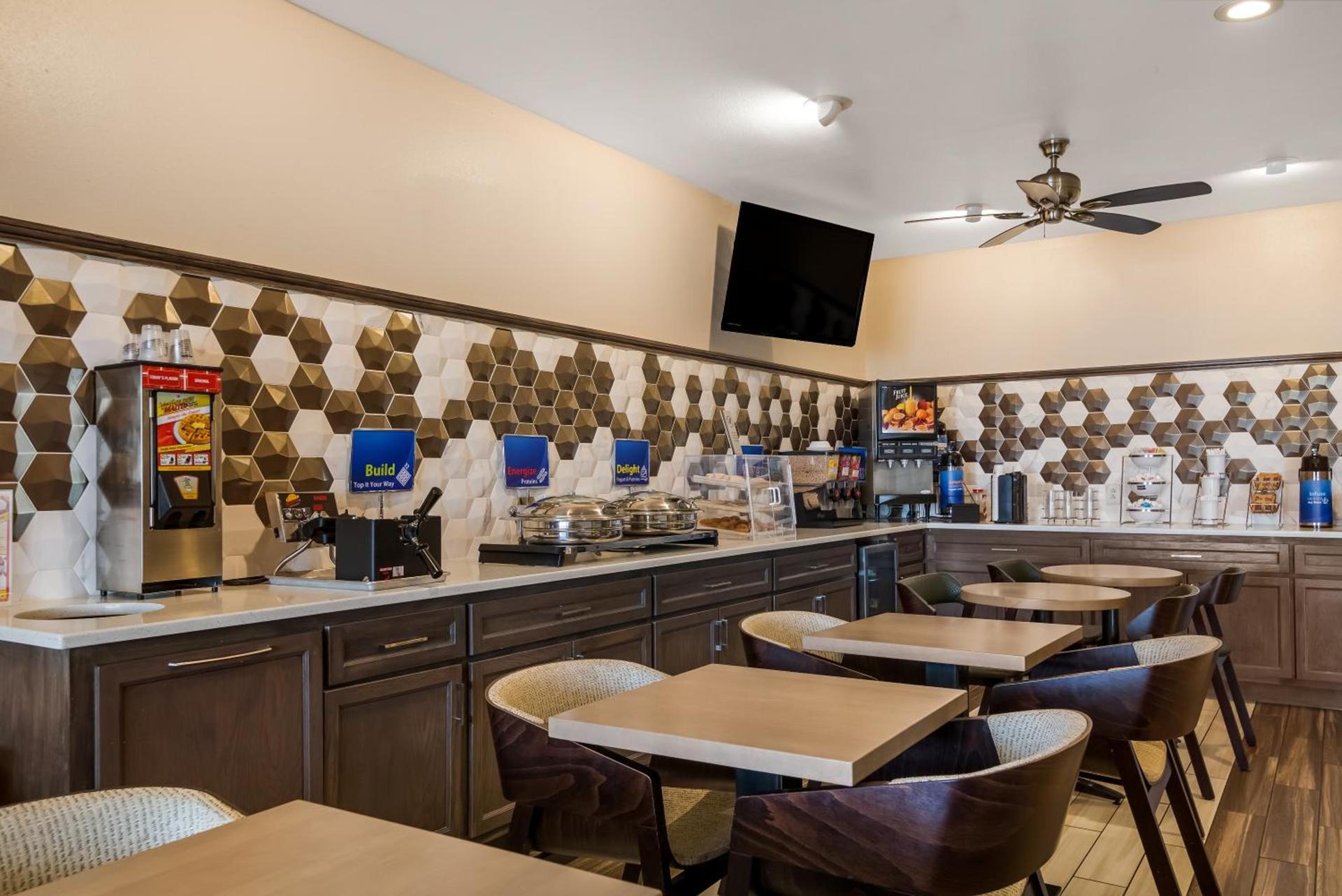 SureStay Plus Hotel by Best Western Topeka photo 27