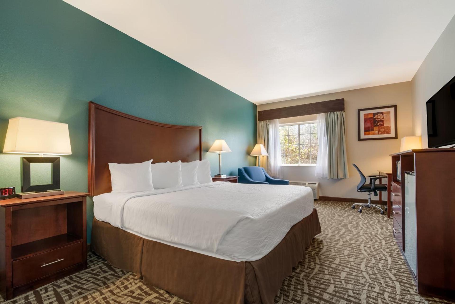 SureStay Plus Hotel by Best Western Topeka photo 31