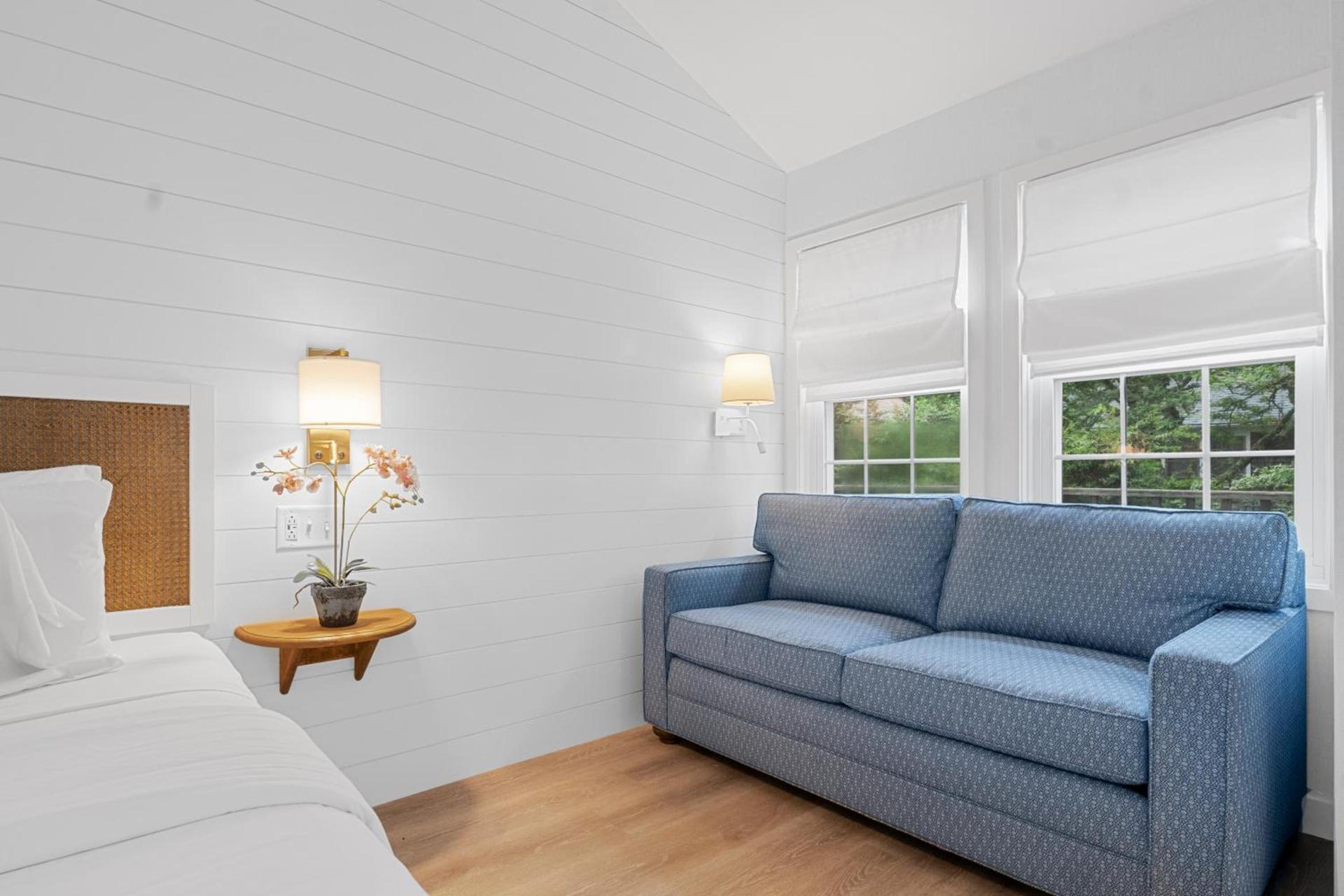 Nantucket Inn photo 17