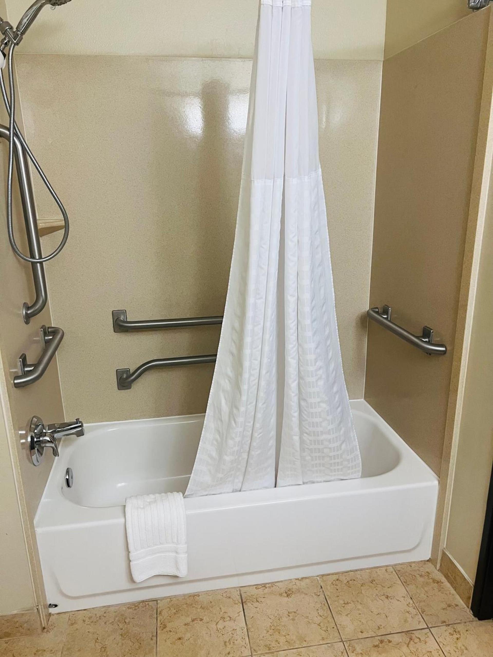 Comfort Inn Colville photo 66