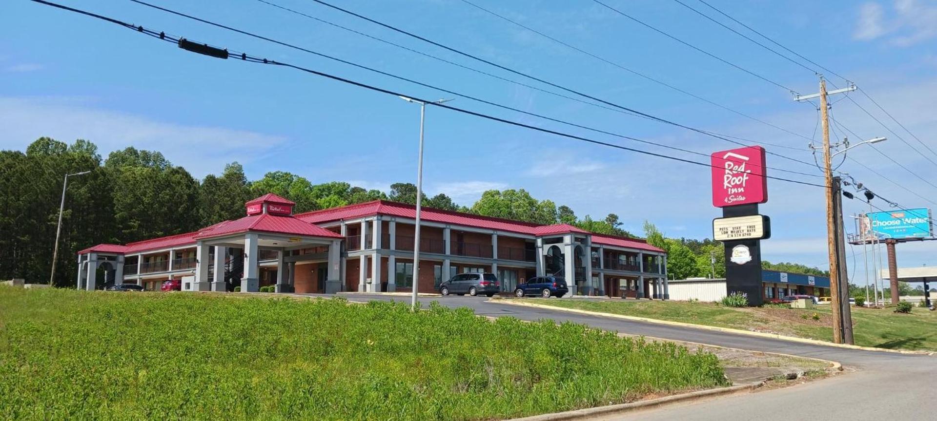 Red Roof Inn & Suites Scottsboro — hotel in Scottsboro