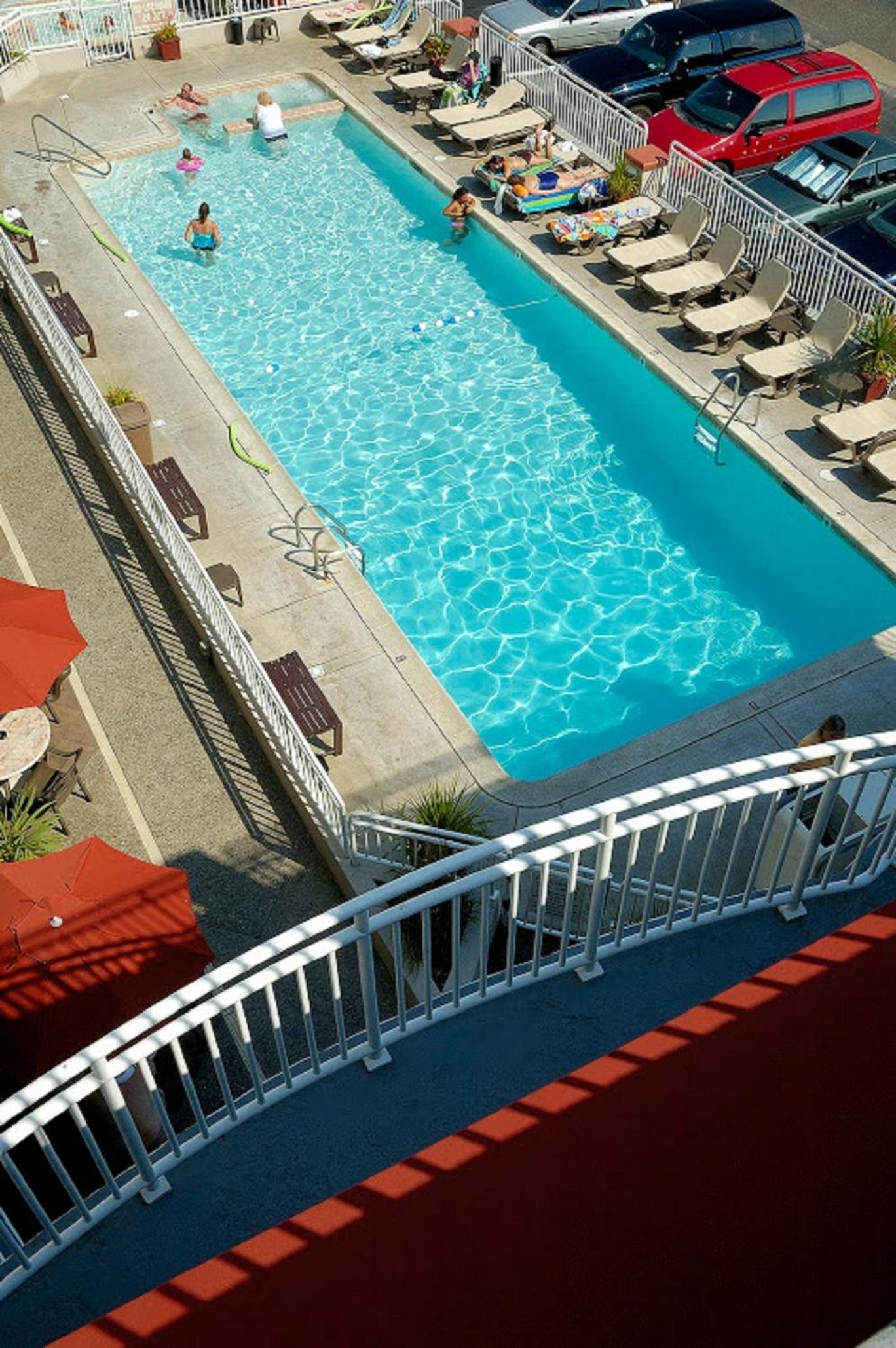 Montreal Beach Resort photo 34