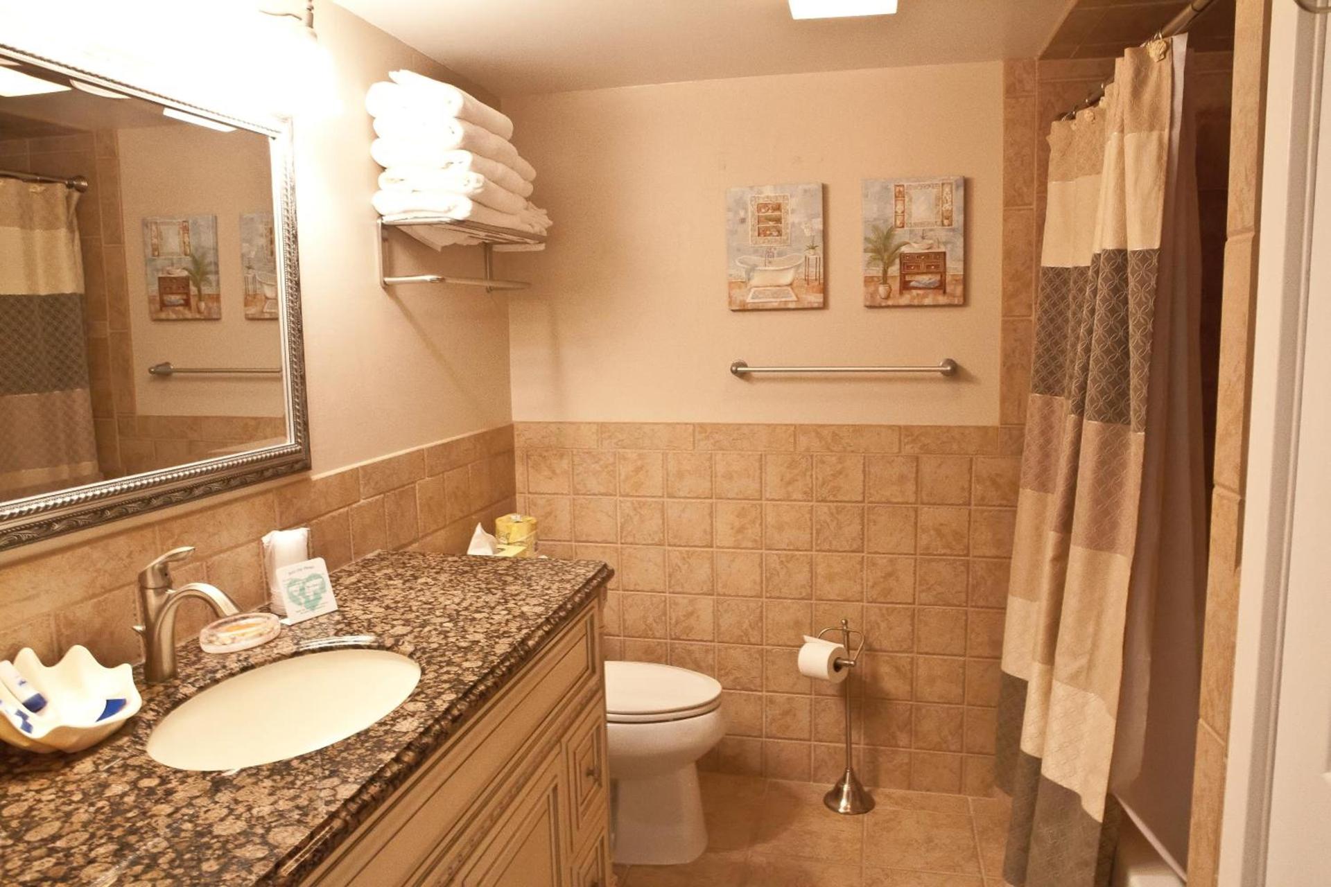 Watson's Regency Suites photo 44
